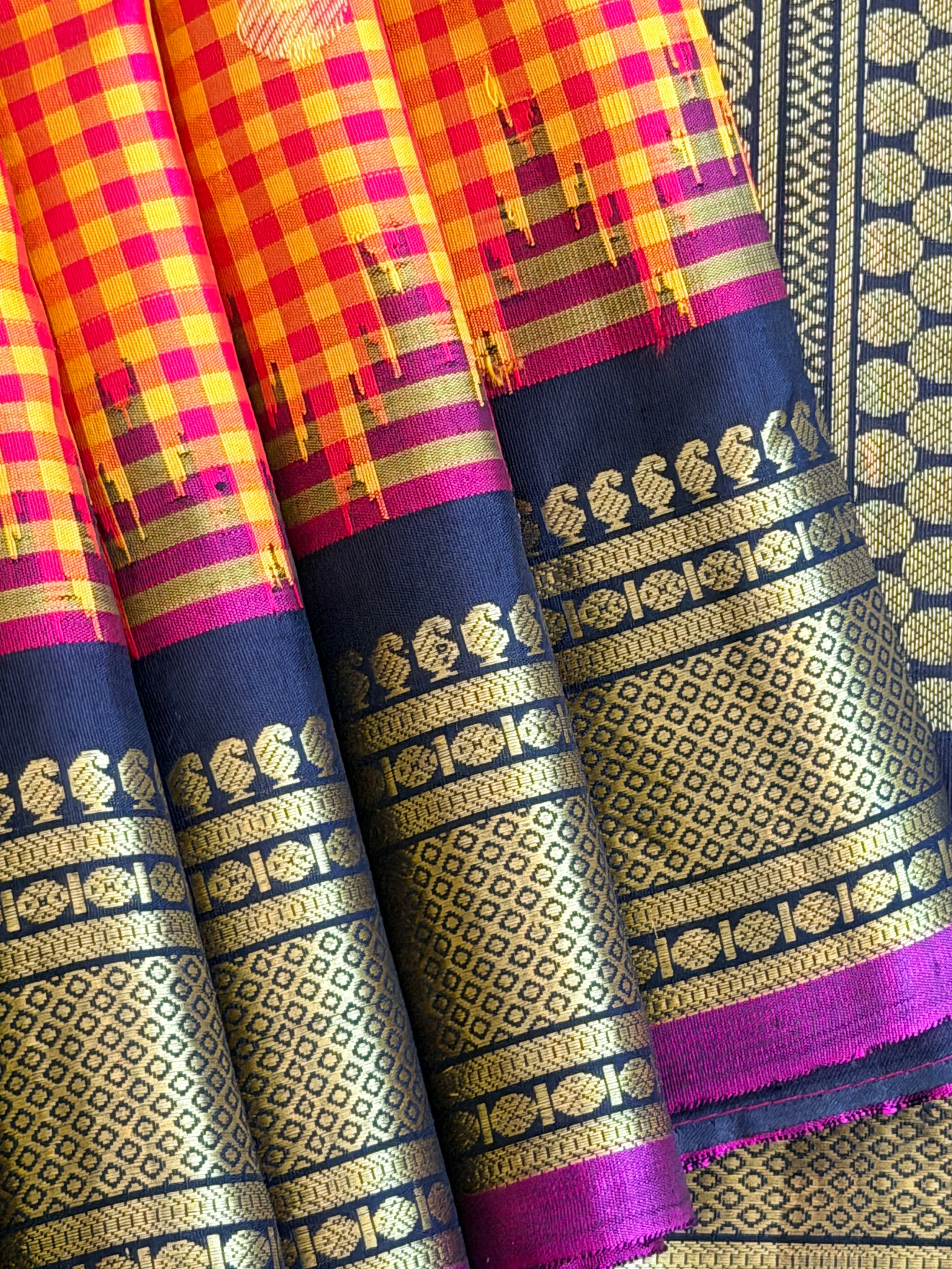 Kuttu Gadwal Pure Silk Handloom Saree
