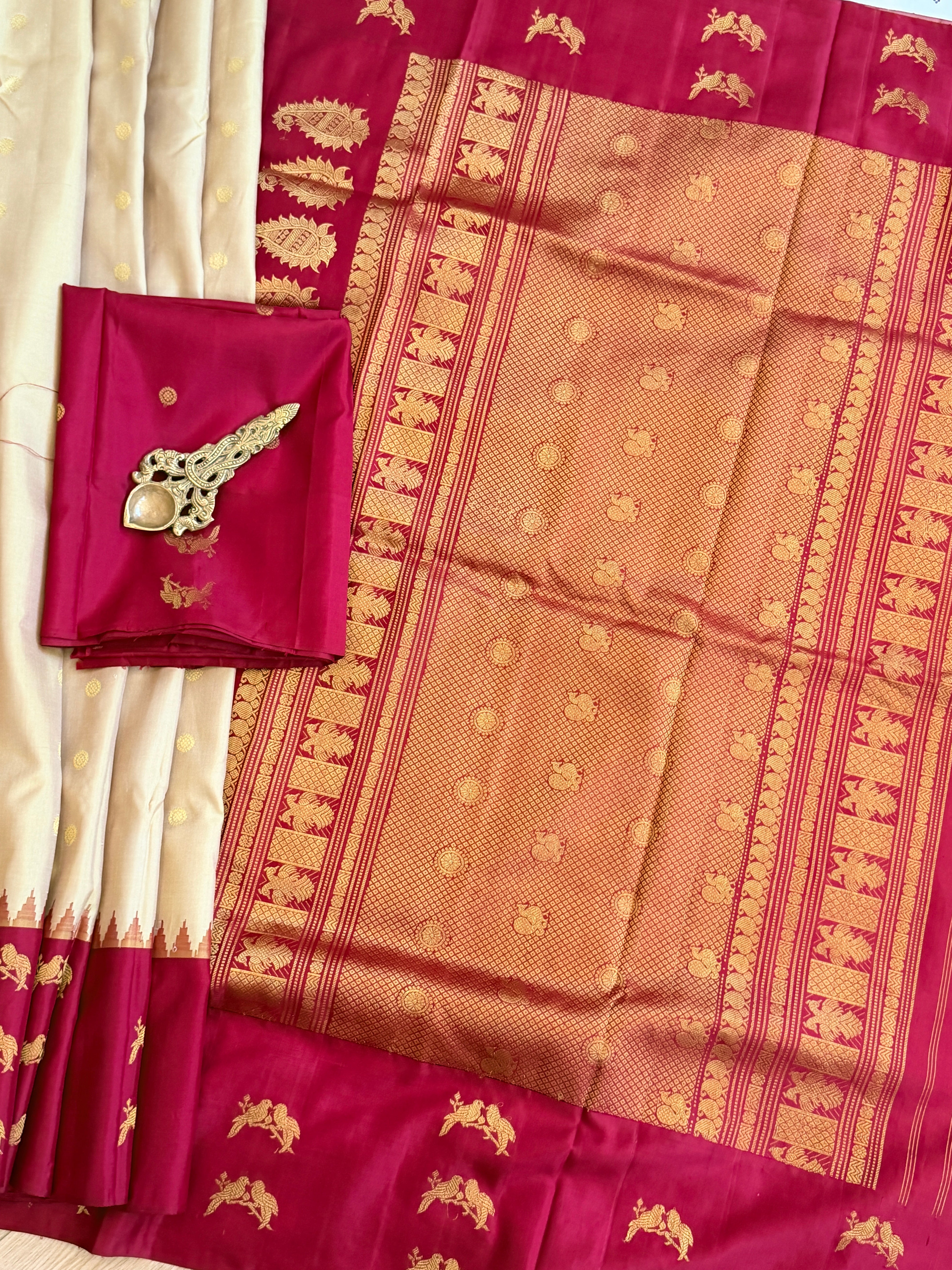 Kuttu Gadwal Pure Silk Handloom Saree