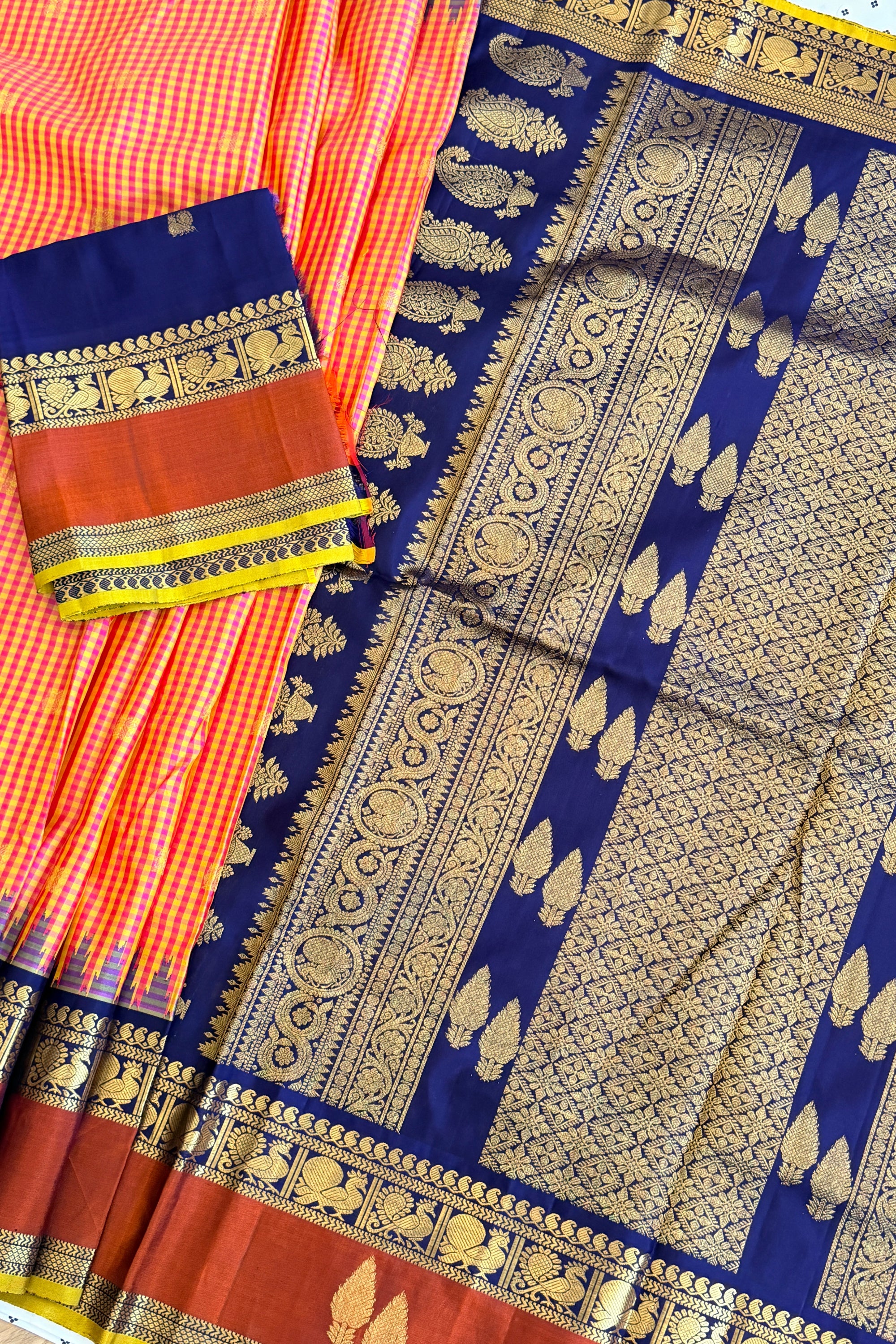 Kuttu Gadwal Pure Silk Handloom Saree