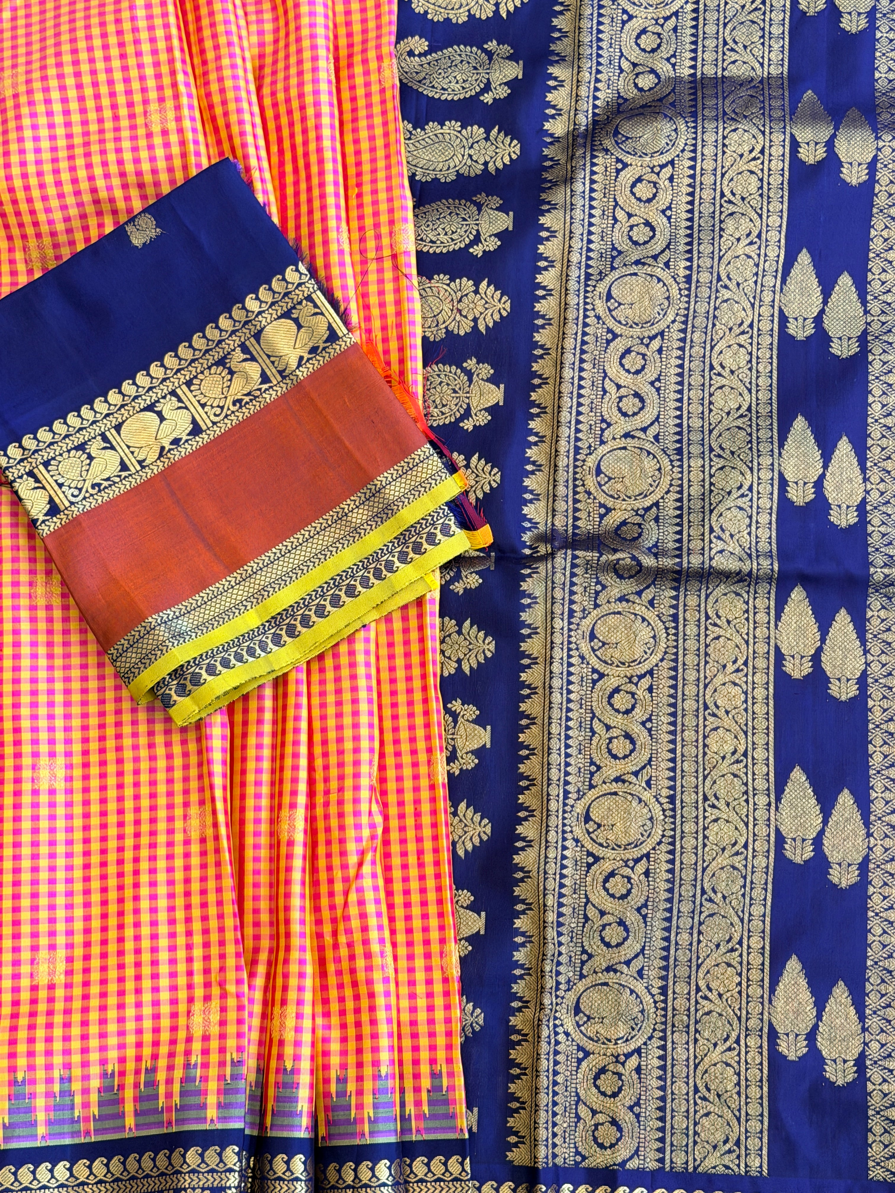 Kuttu Gadwal Pure Silk Handloom Saree