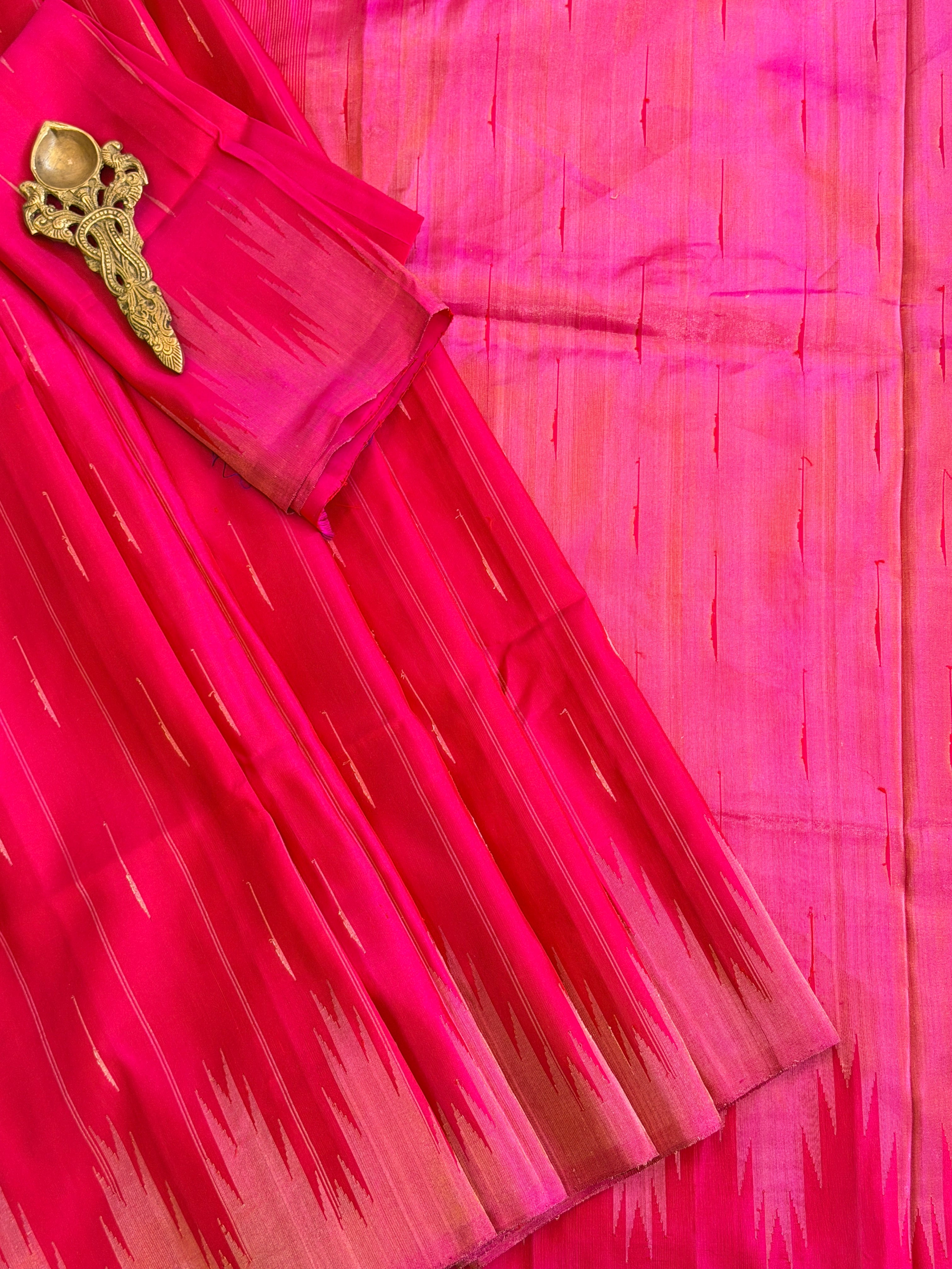 Kuttu Gadwal Pure Silk Handloom Saree