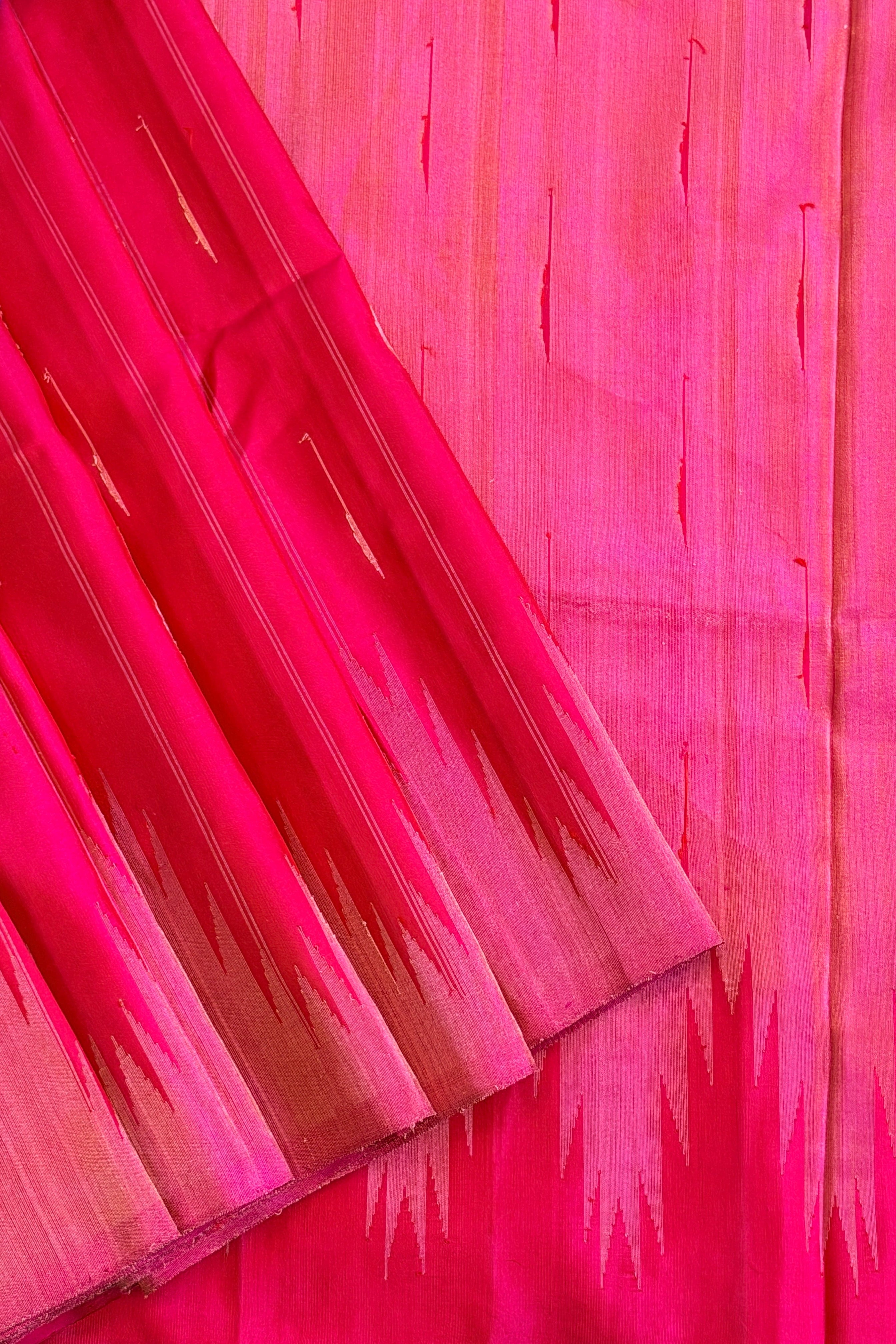 Kuttu Gadwal Pure Silk Handloom Saree