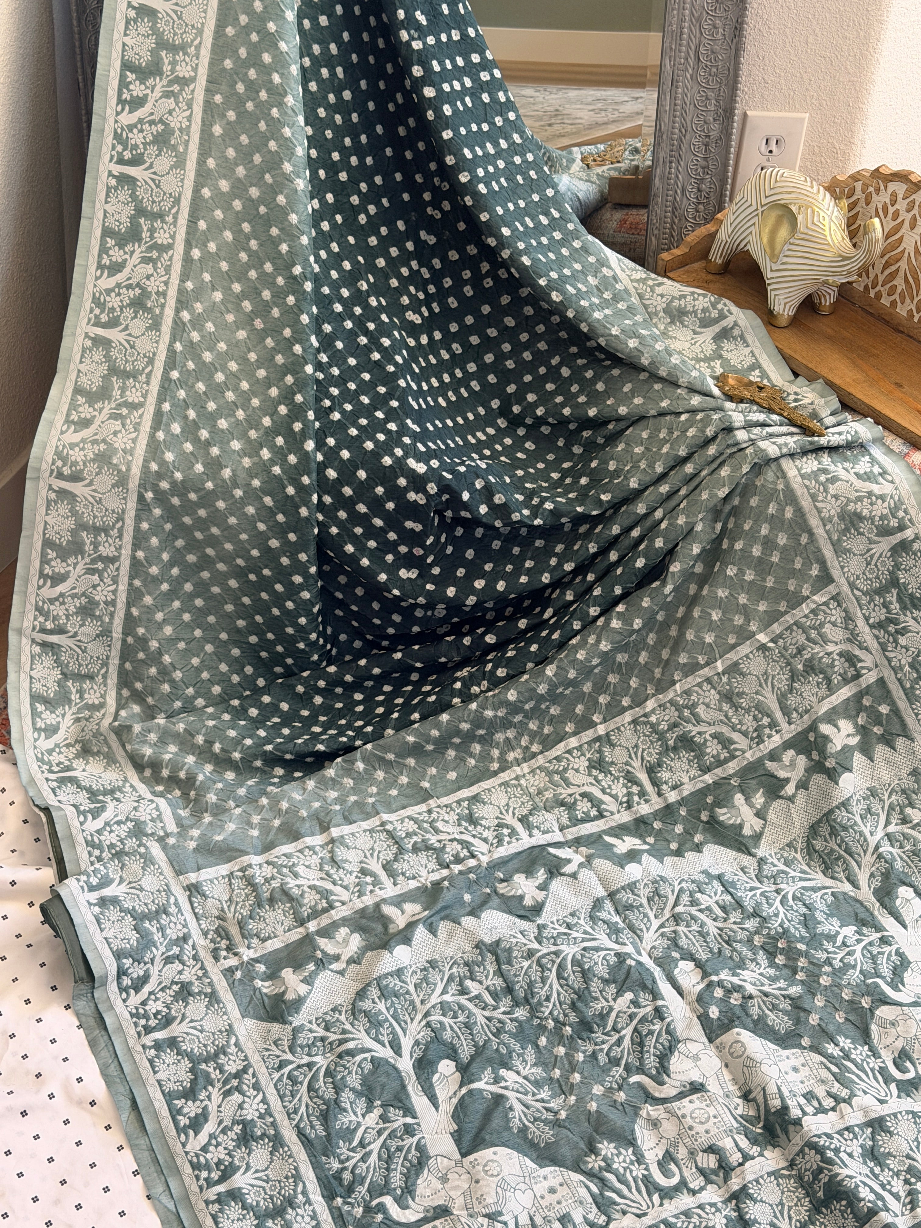 Bandhani Saree With Bird Motif