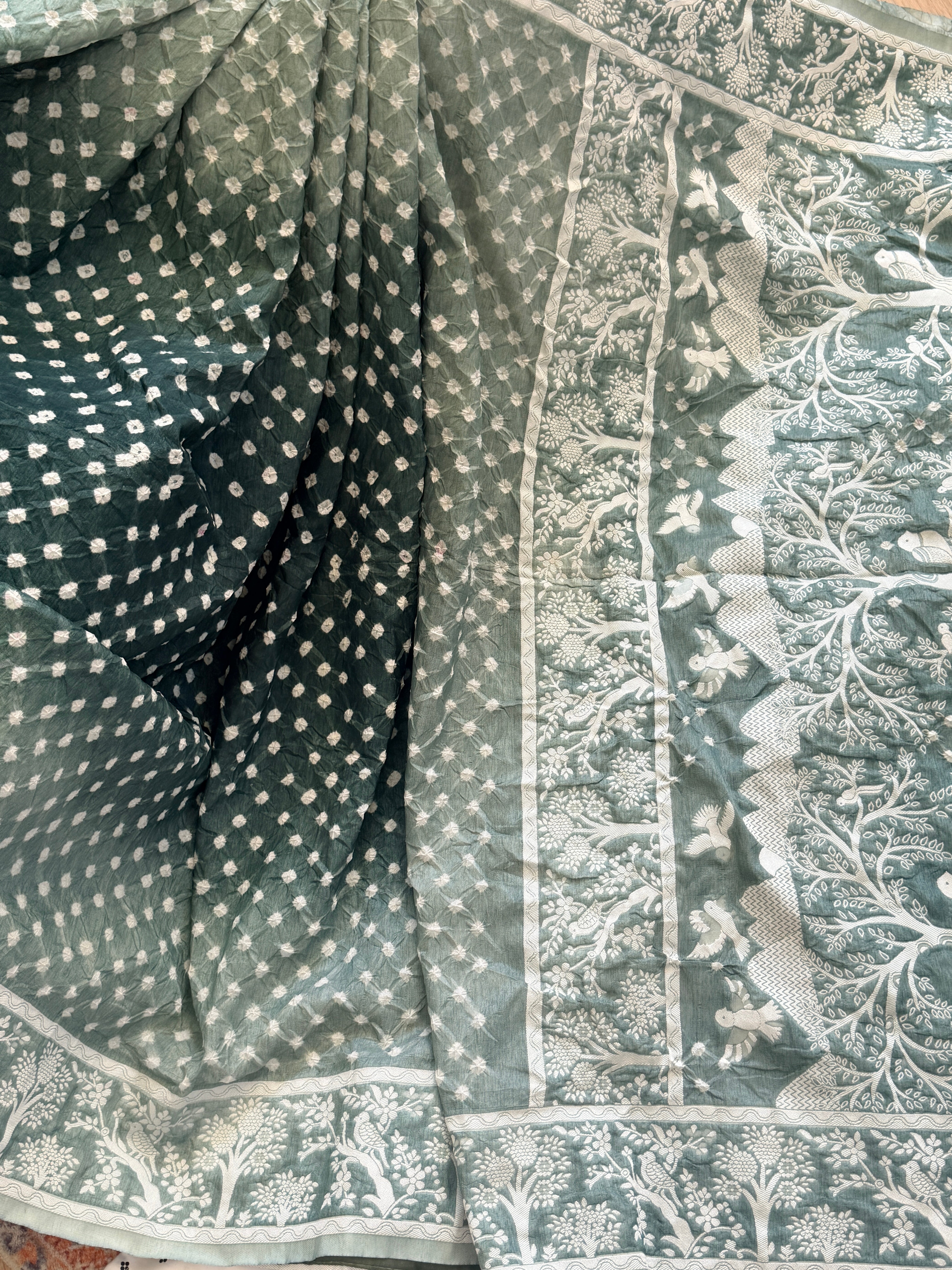 Bandhani Saree With Bird Motif