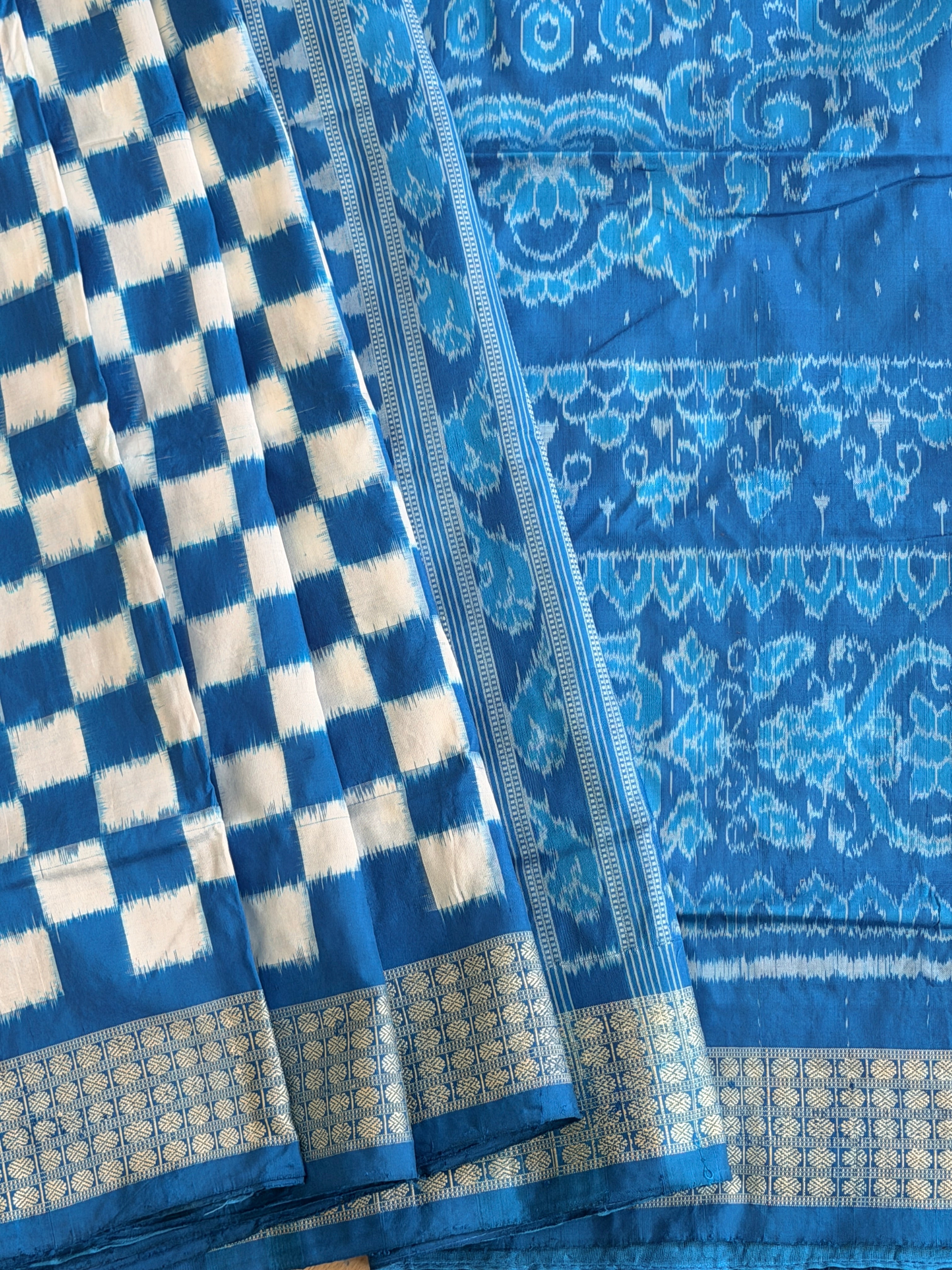 Blue white pasapali pure sambalpuri saree