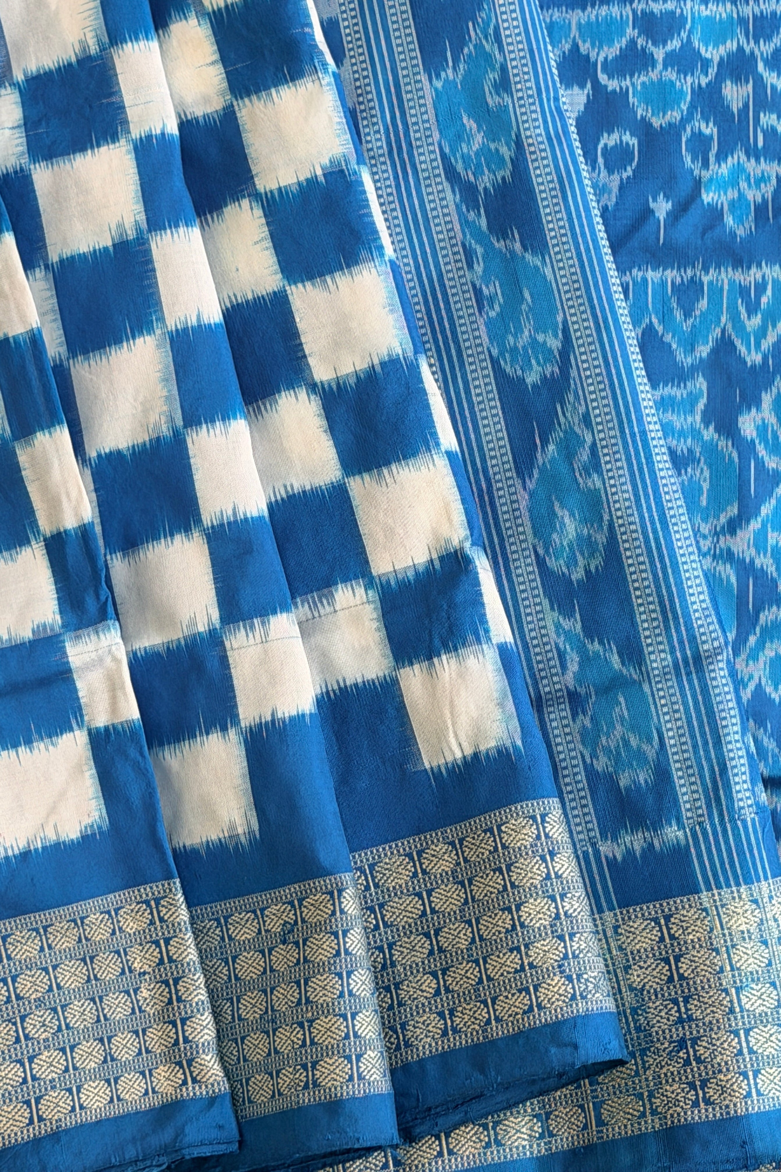 Blue white pasapali pure sambalpuri saree