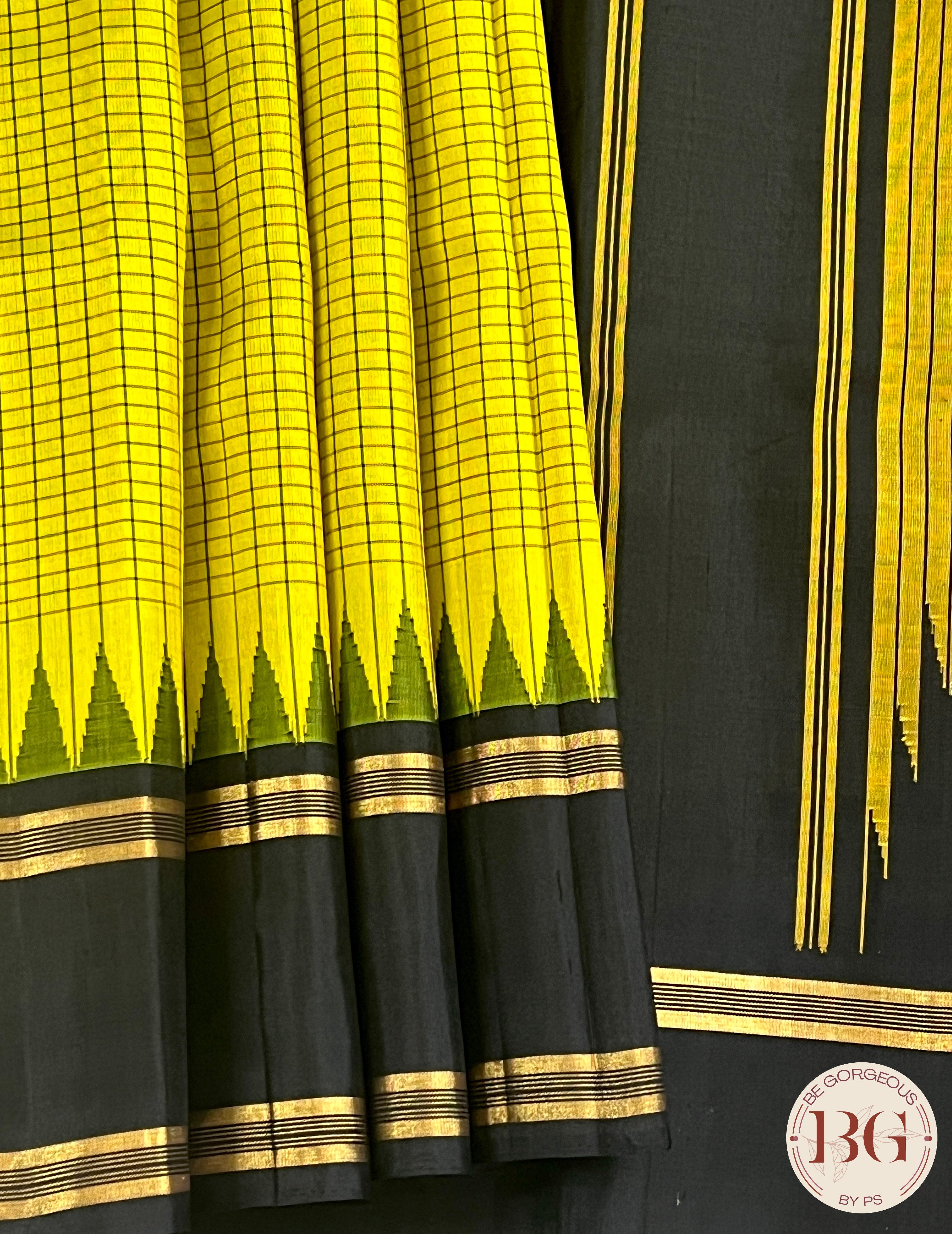 Pure Kanjeevaram Silk Handloom saree color - light green & black