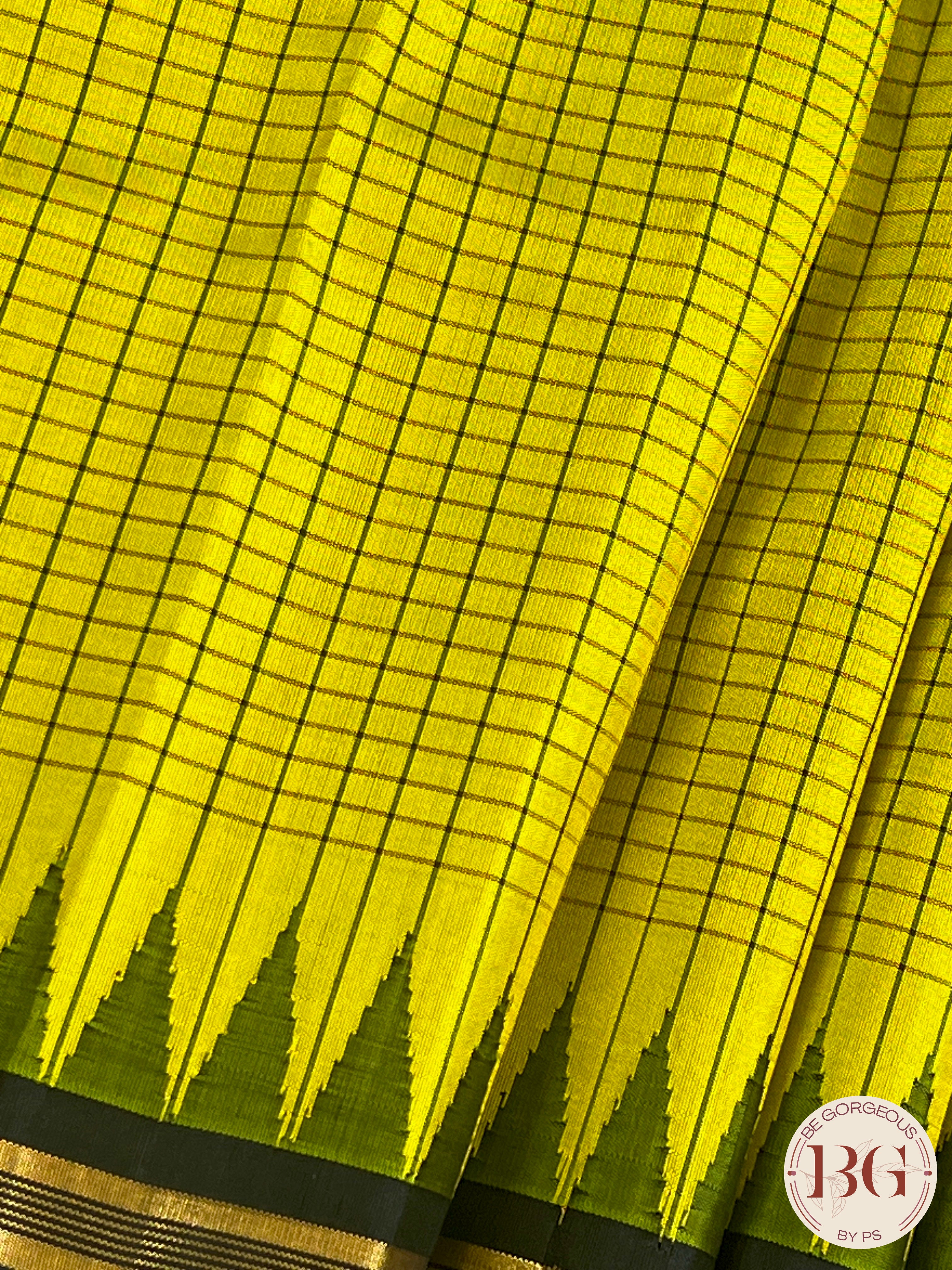 Pure Kanjeevaram Silk Handloom saree color - light green & black