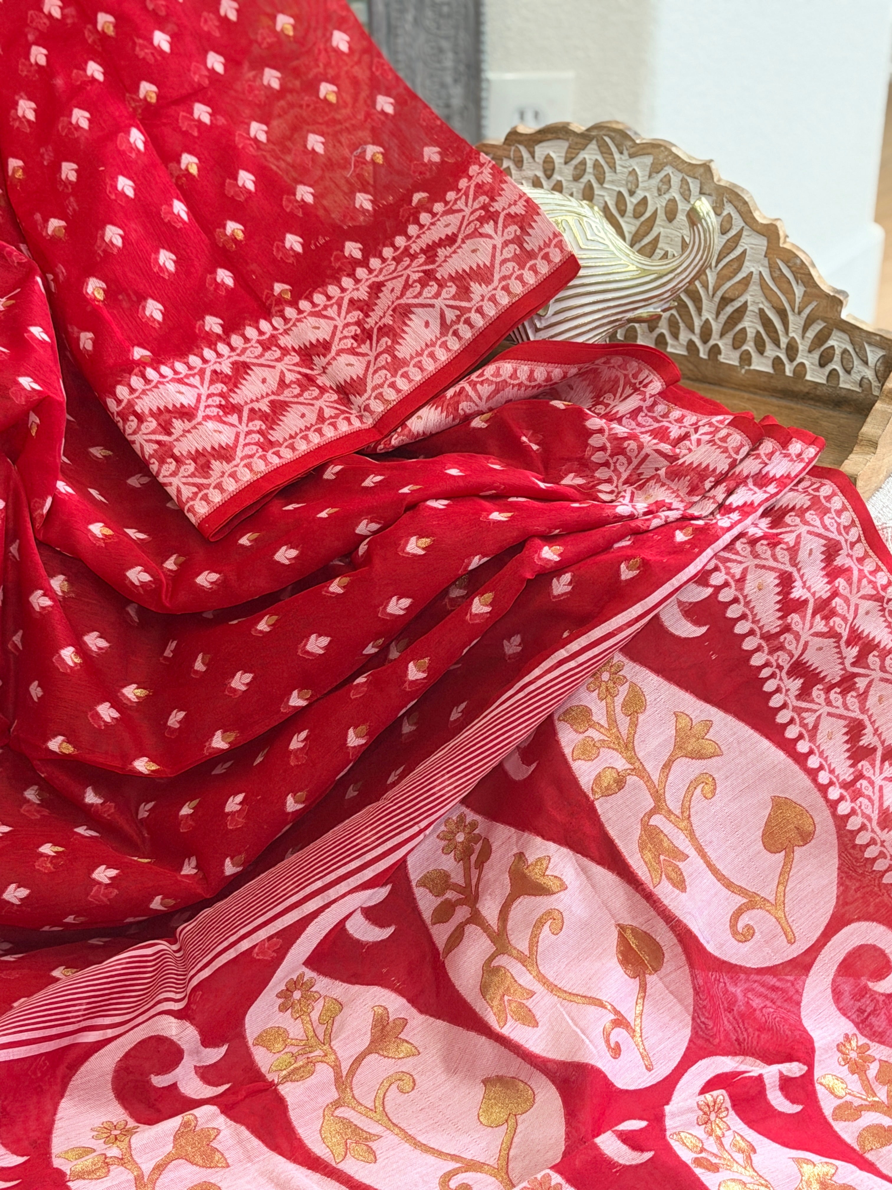 Muslin Jamdani Saree