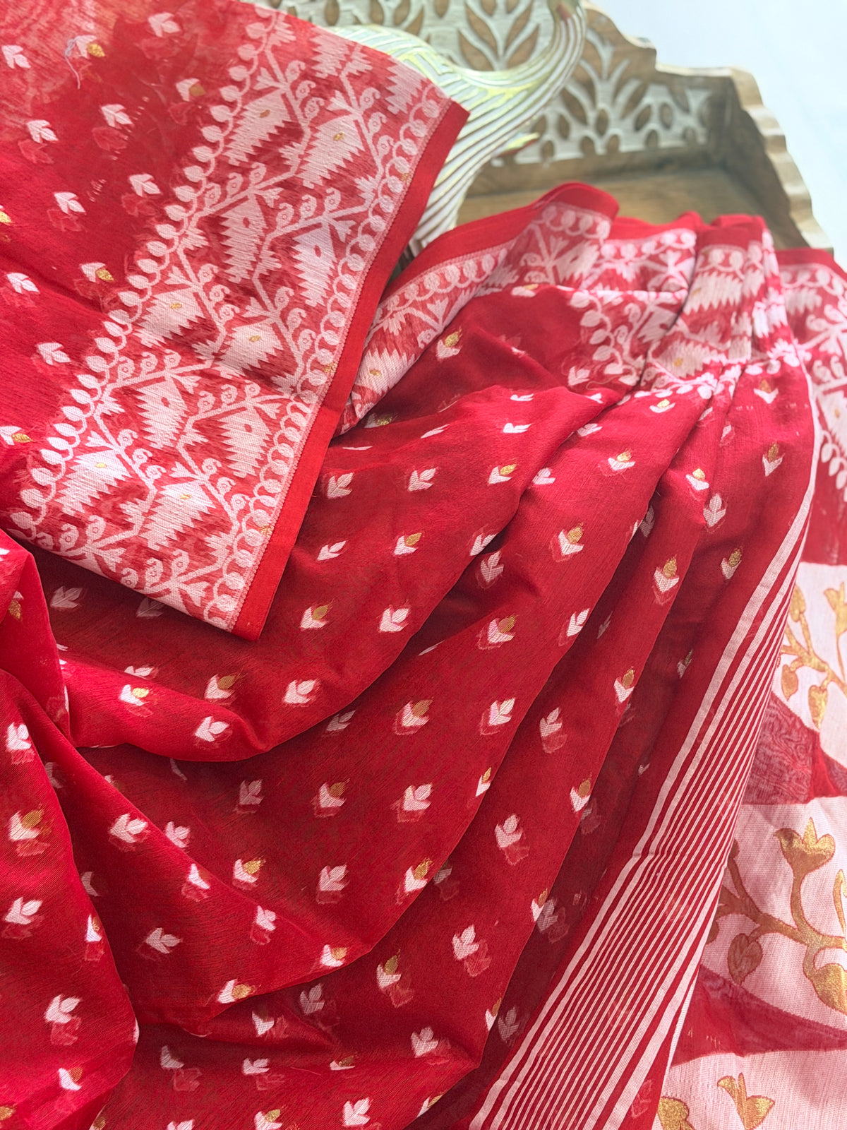 Muslin Jamdani Saree