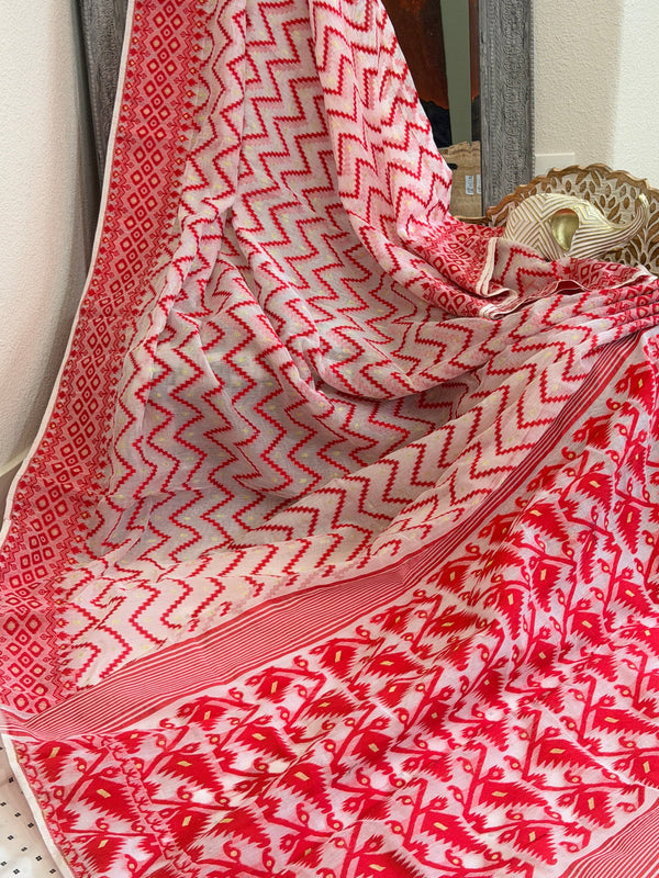 Muslin Jamdani Saree