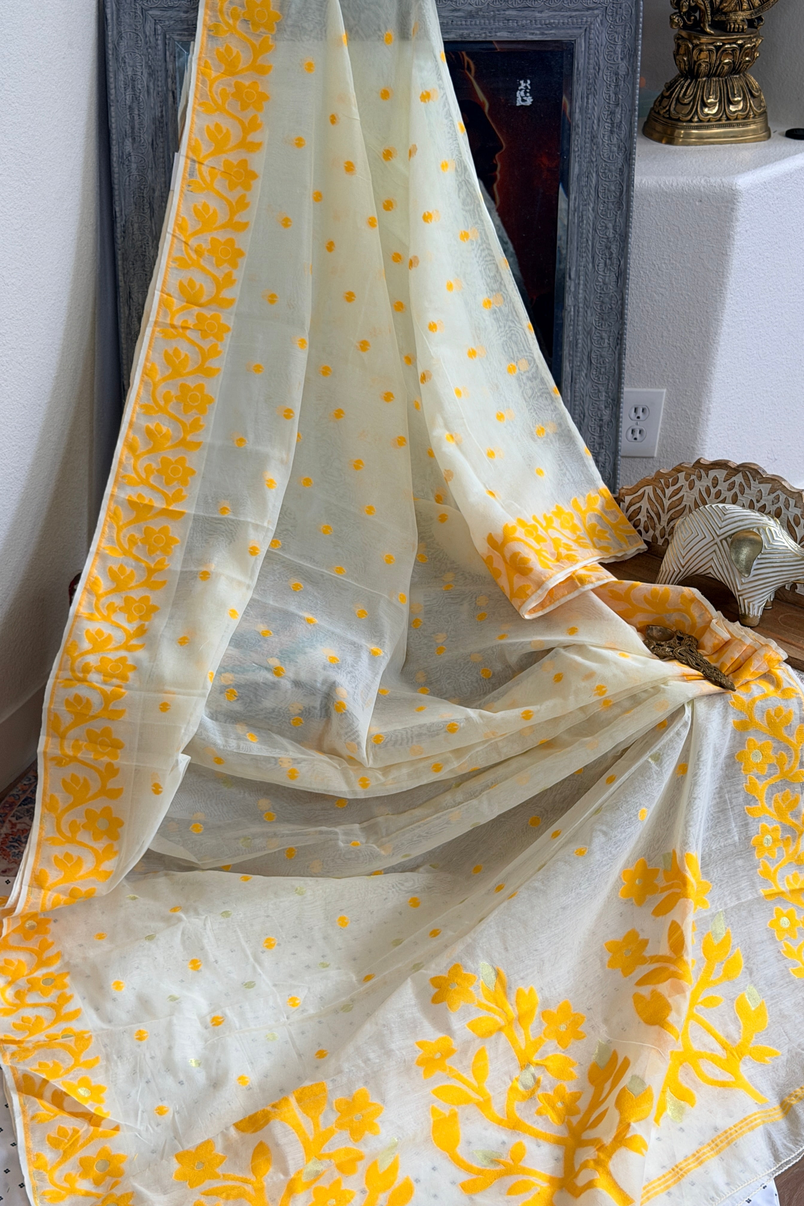 Muslin Jamdani Saree