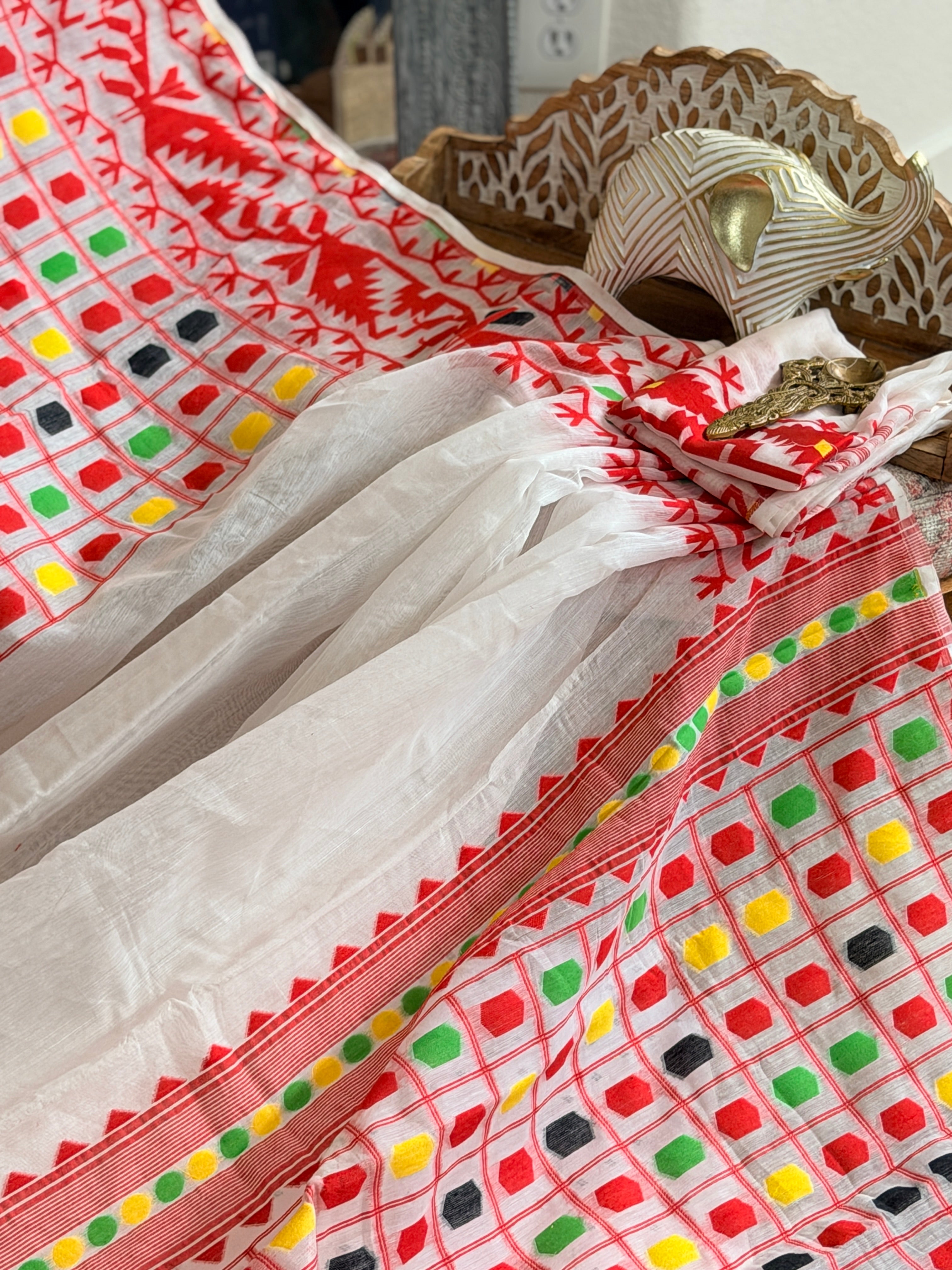 Muslin Jamdani Saree