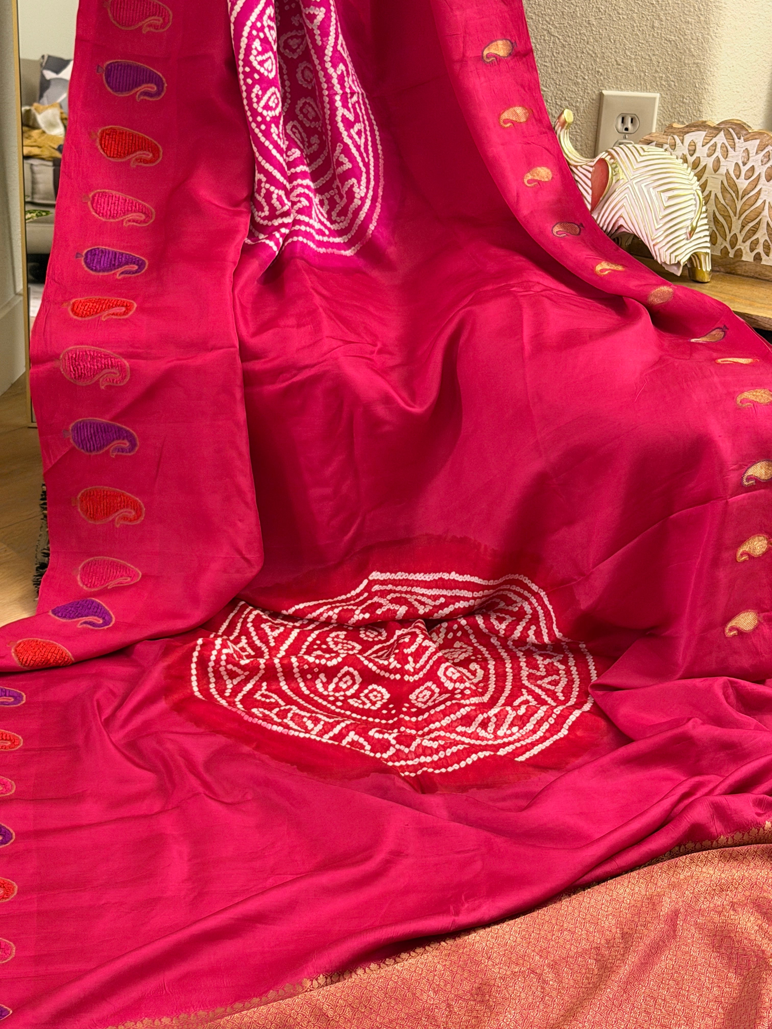 Banarasi Mashru Pure Silk Velvet Border Bandhani Saree