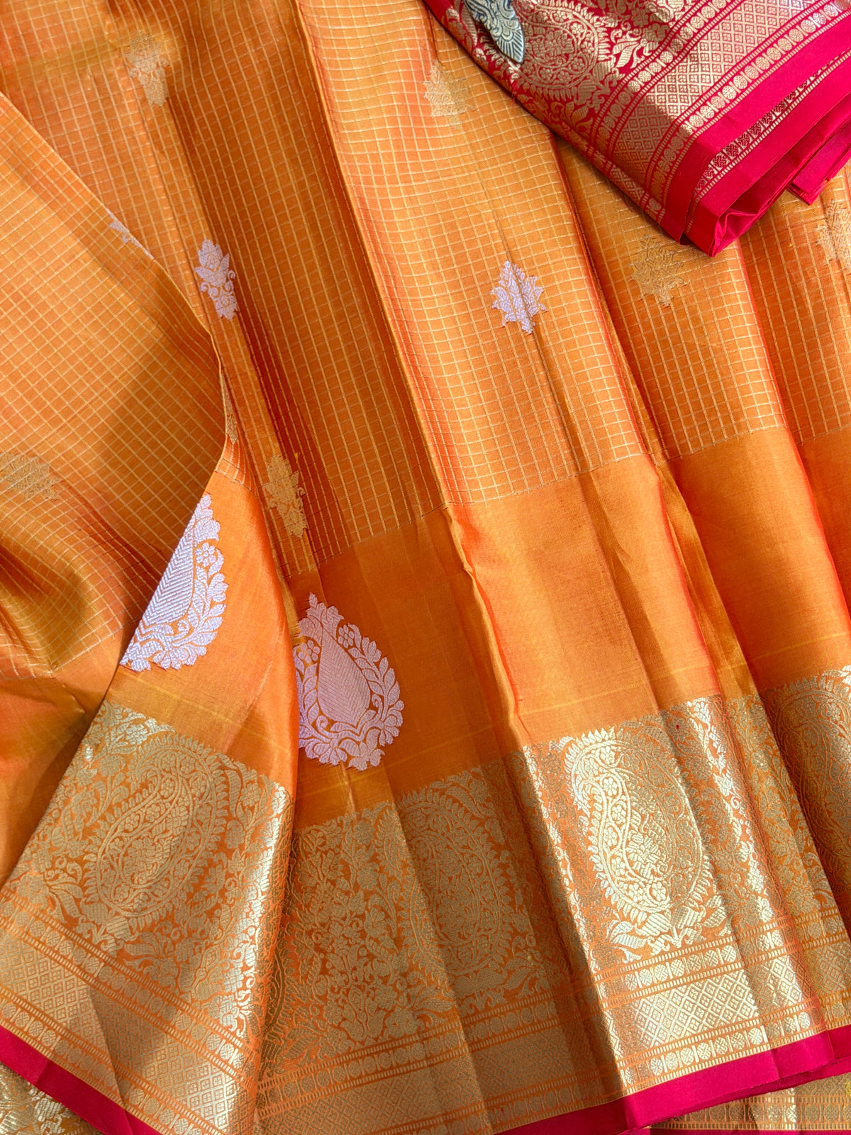 Kuttu Gadwal Pure Silk Handloom Saree