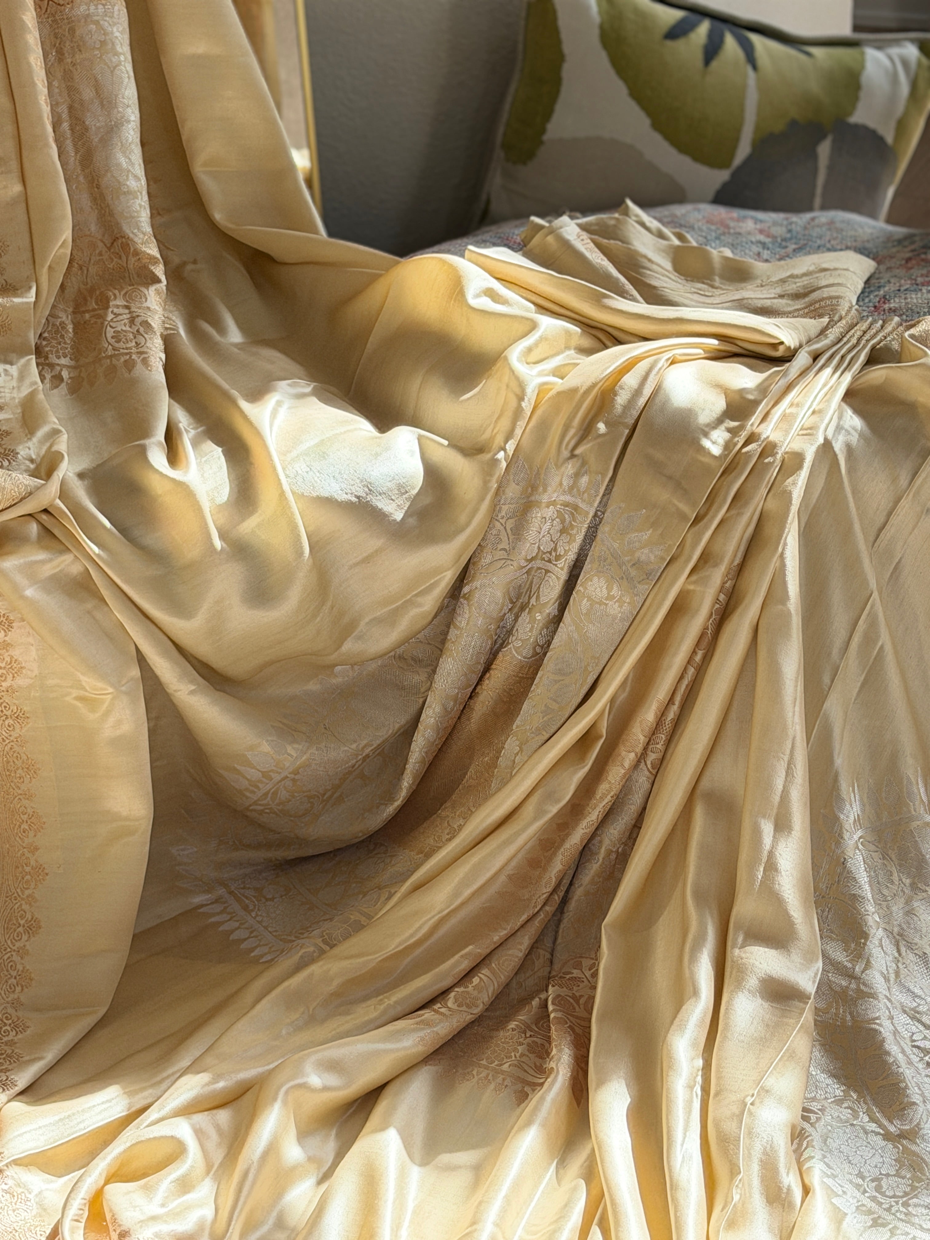 Banarasi Mashru Pure Silk Sona Roopa Saree