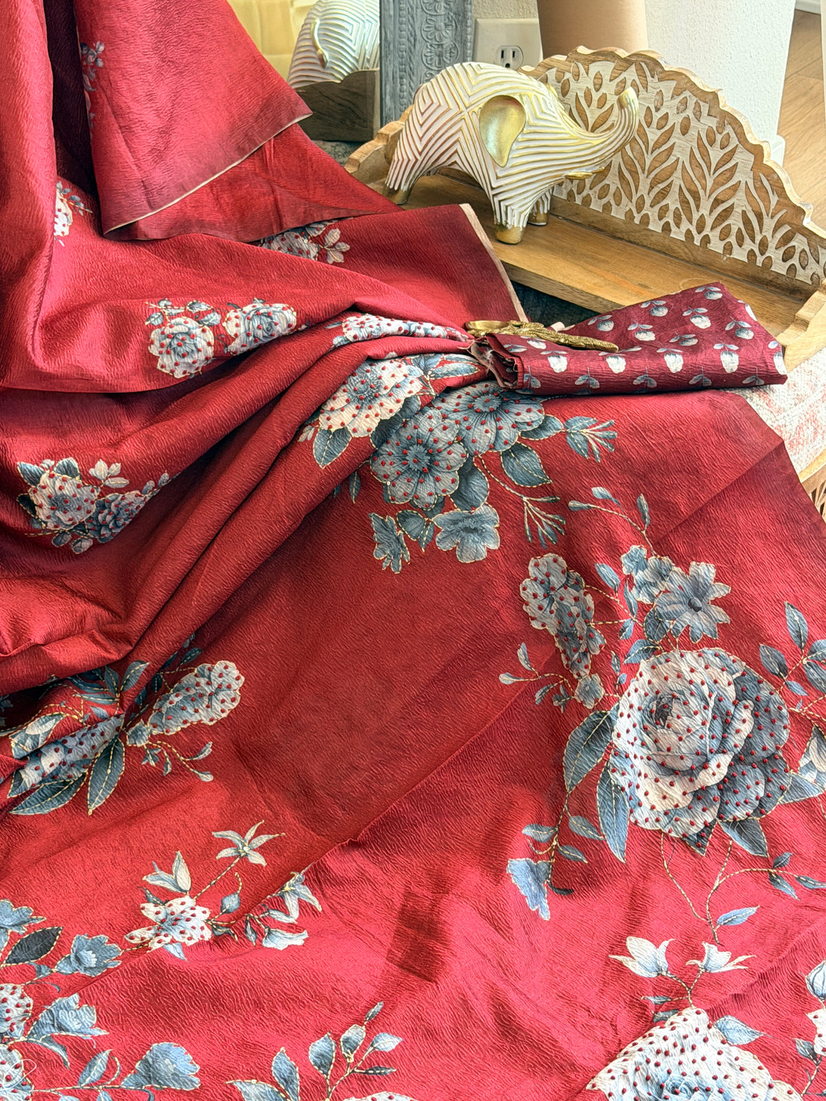 Semi Tussar Printed saree with French Knot work