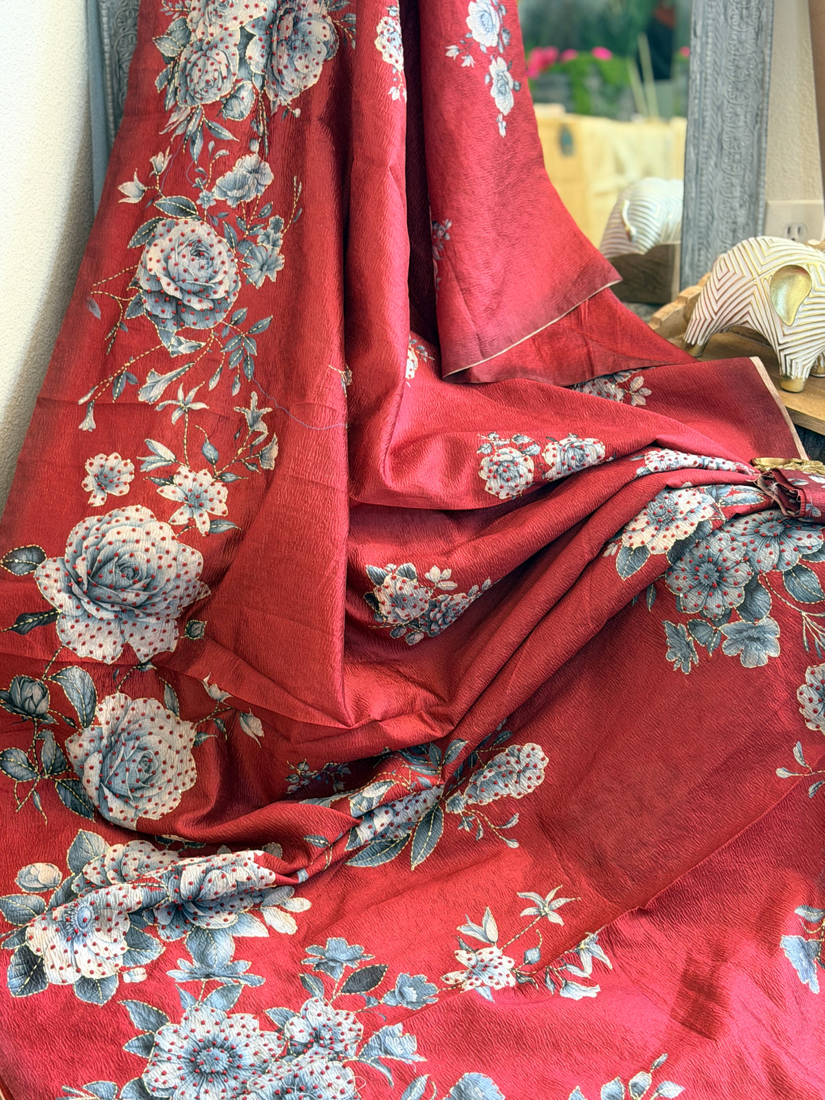 Semi Tussar Printed saree with French Knot work