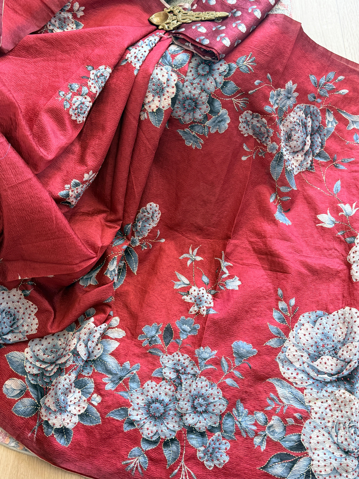 Semi Tussar Printed saree with French Knot work