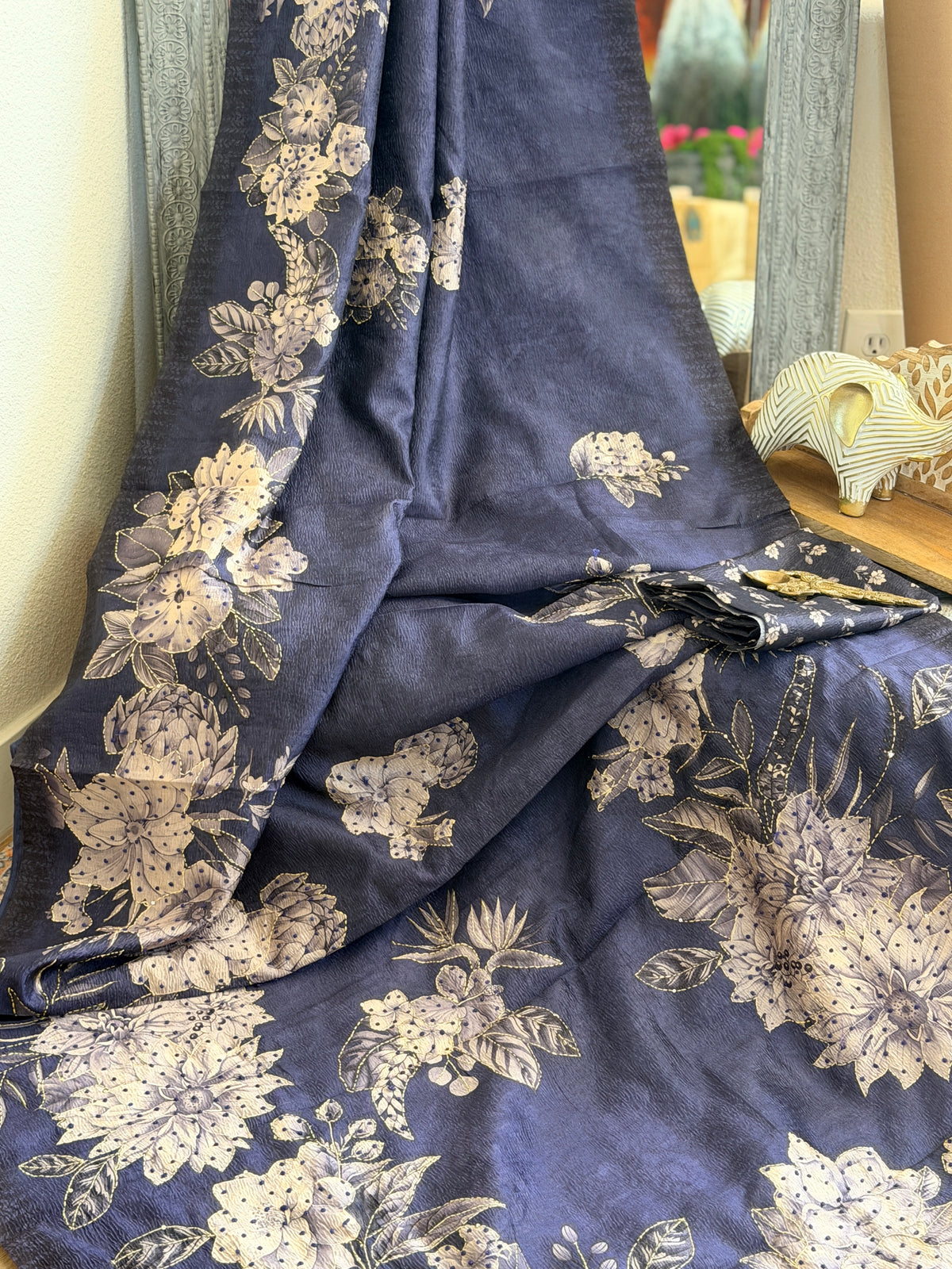 Semi Tussar Printed saree with French Knot work
