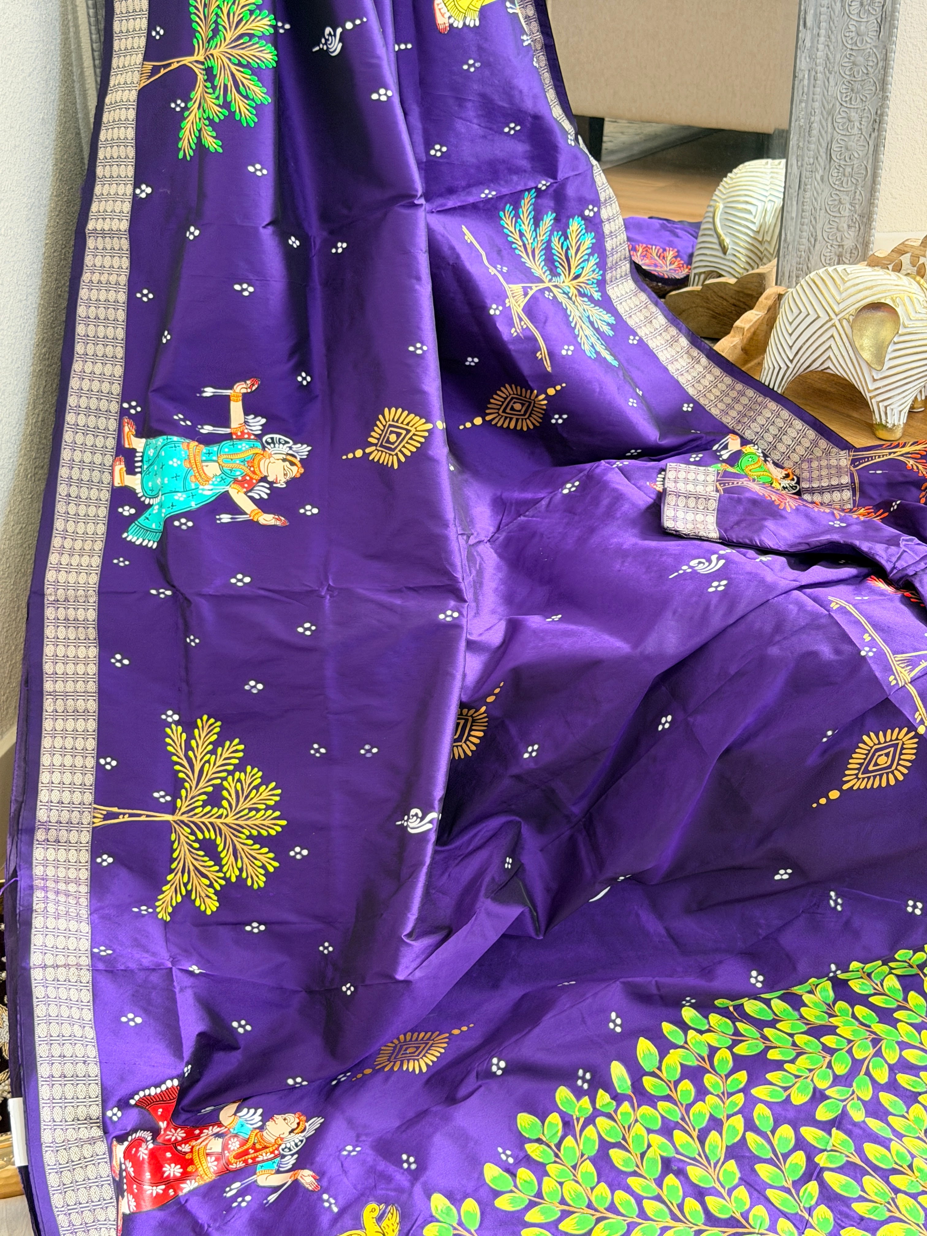 Pattachitra hand painted Raja doli theme saree
