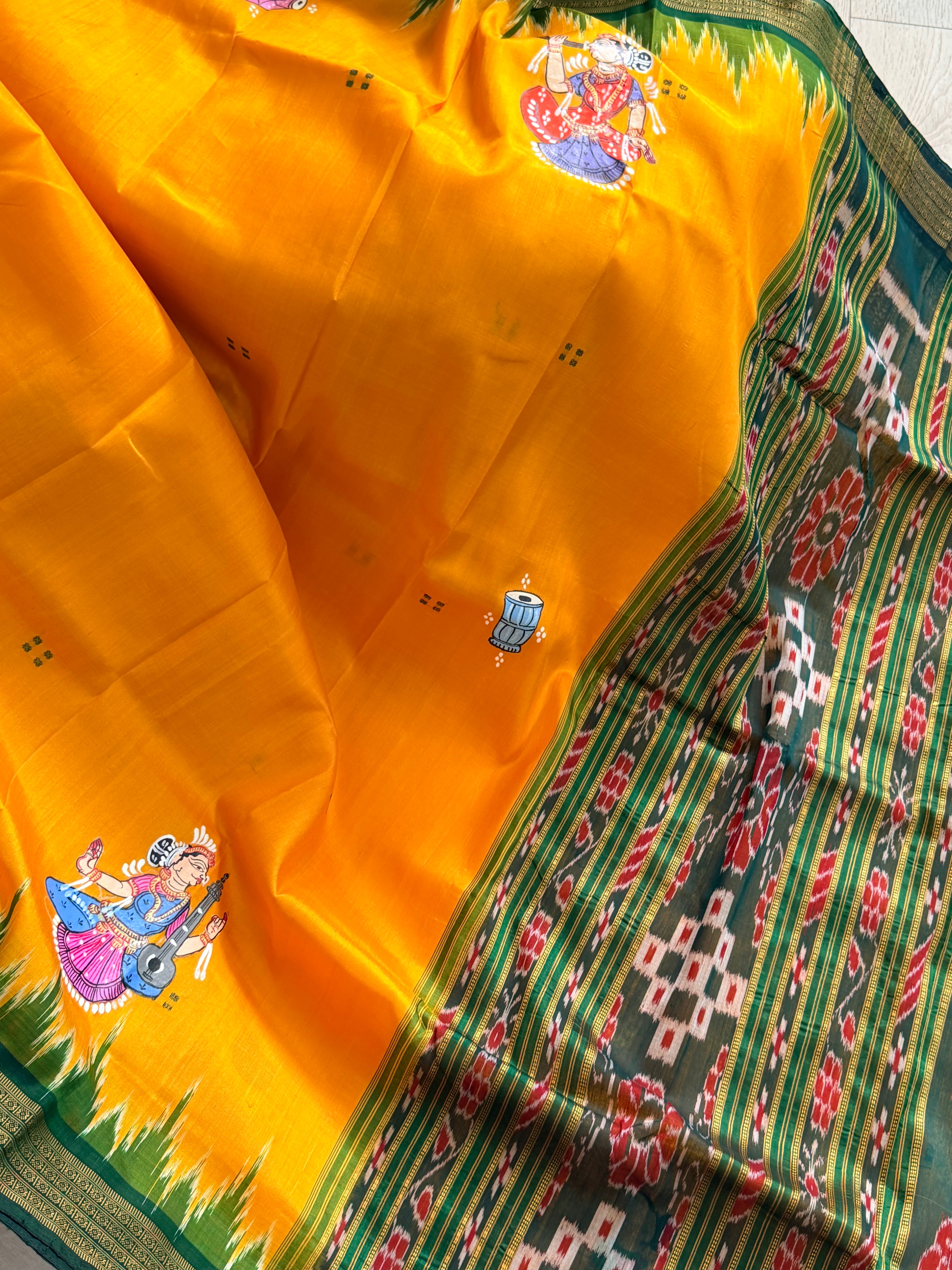 Khandua plain mini buti saree with pattachitra work