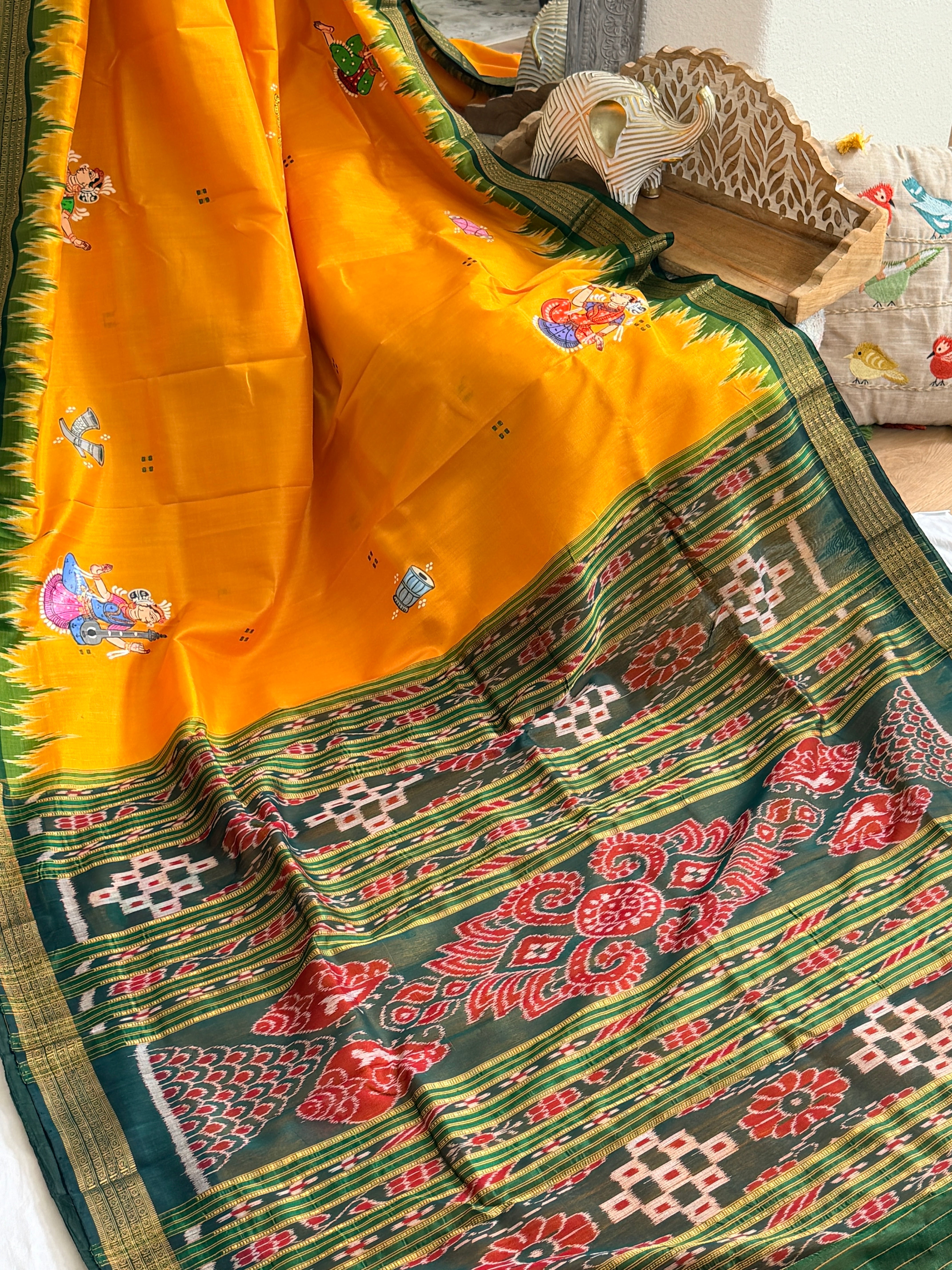 Khandua plain mini buti saree with pattachitra work