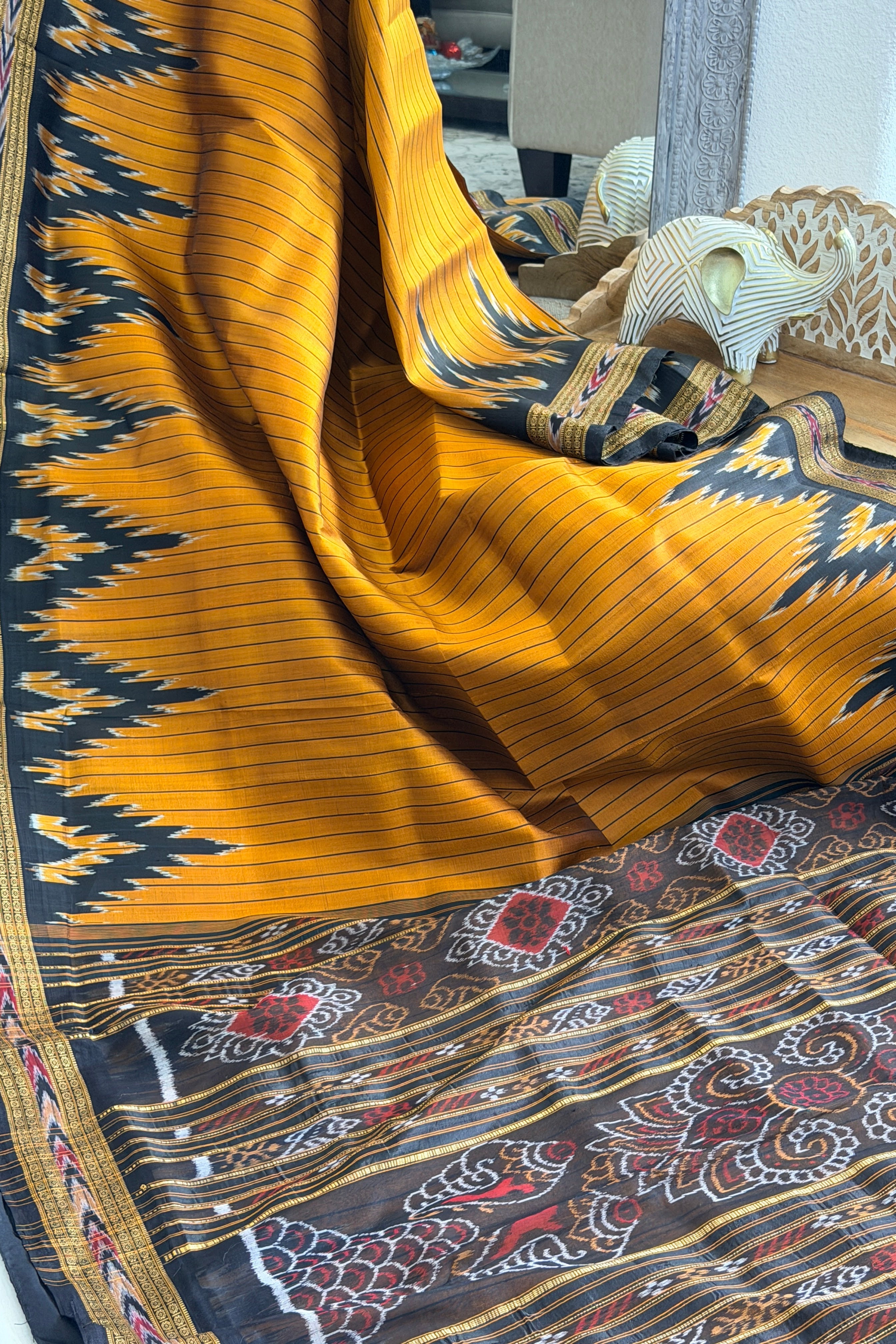 Stripe body big temple border pure khandua silk saree