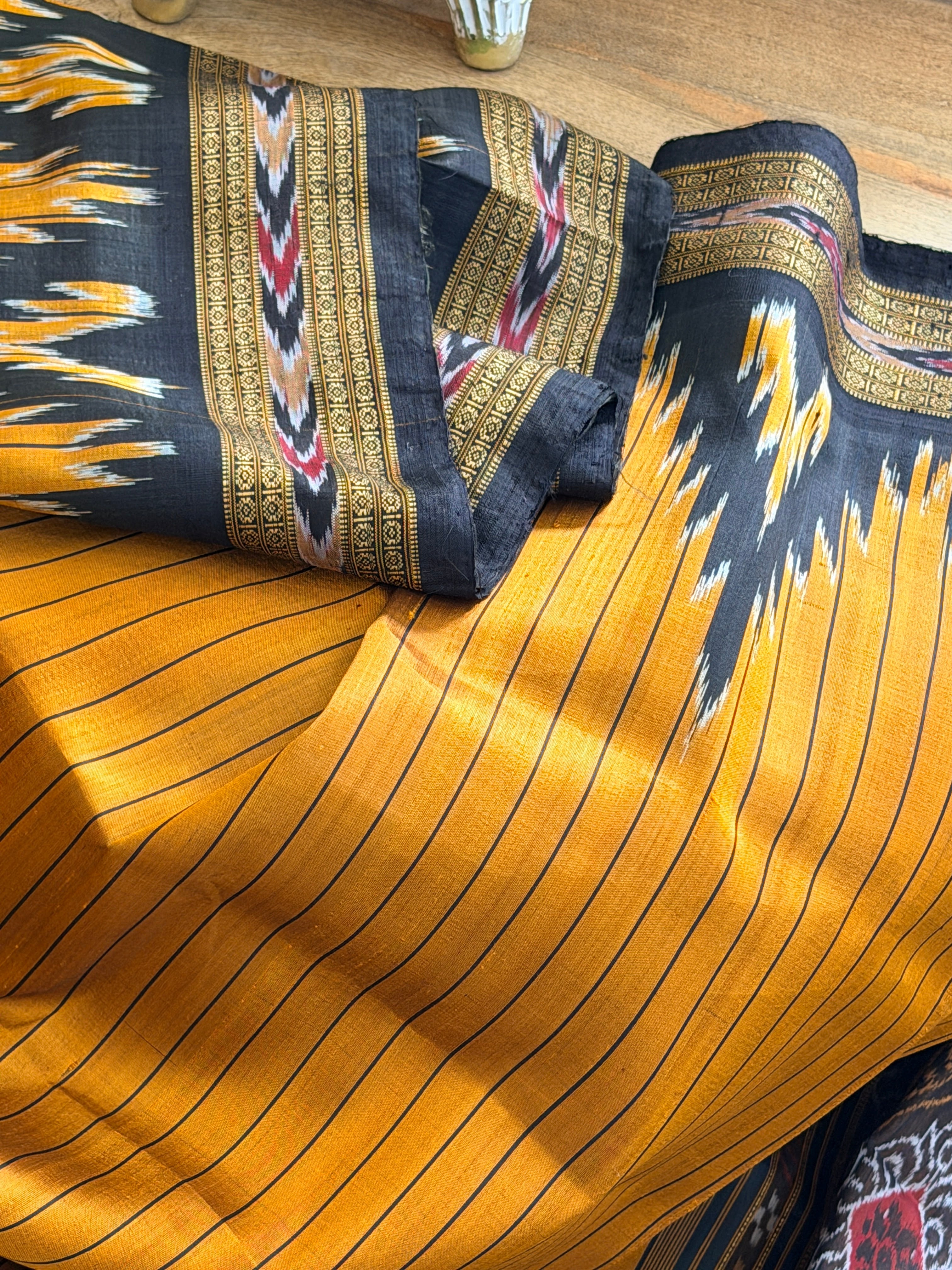 Stripe body big temple border pure khandua silk saree