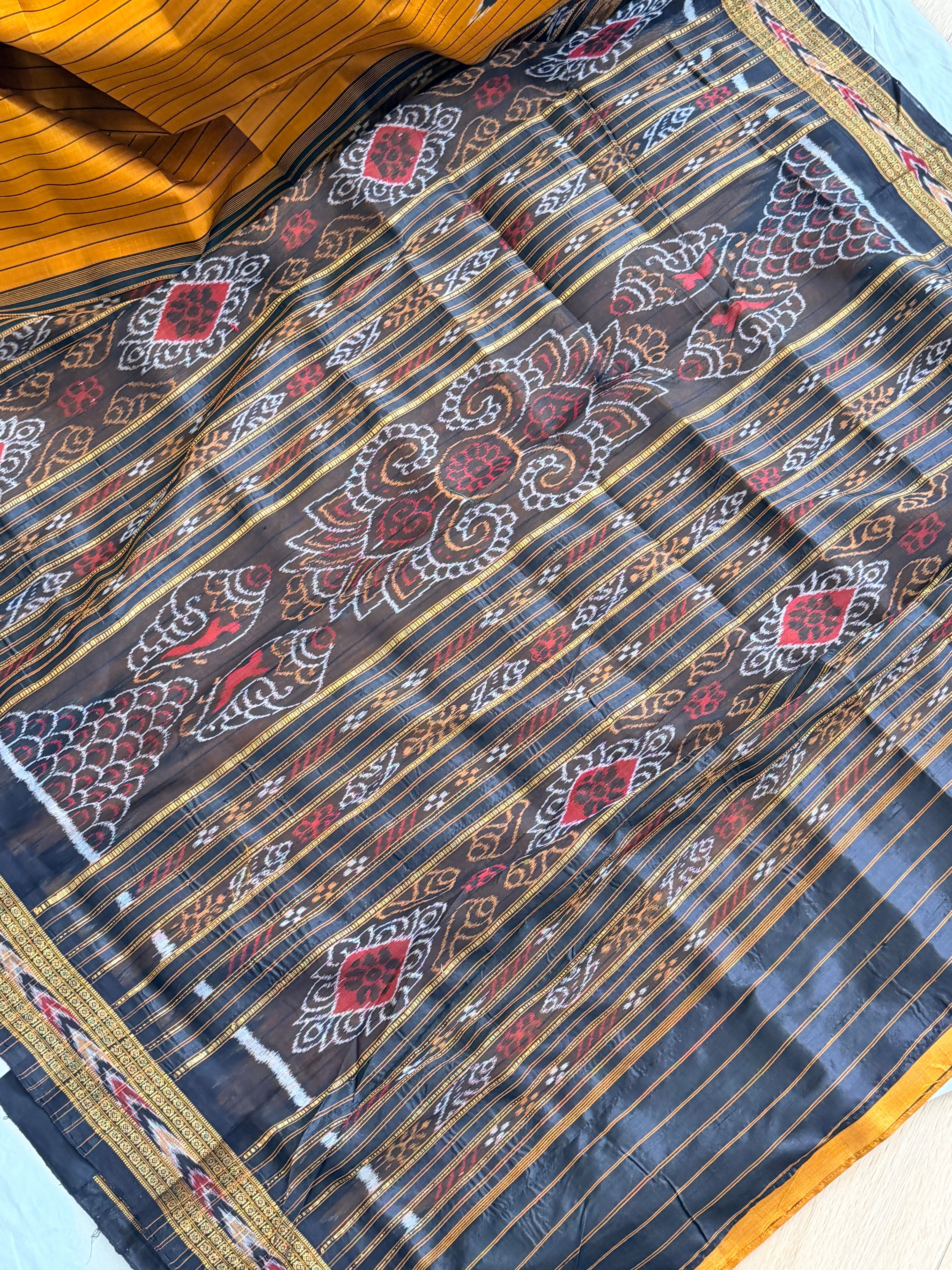 Stripe body big temple border pure khandua silk saree