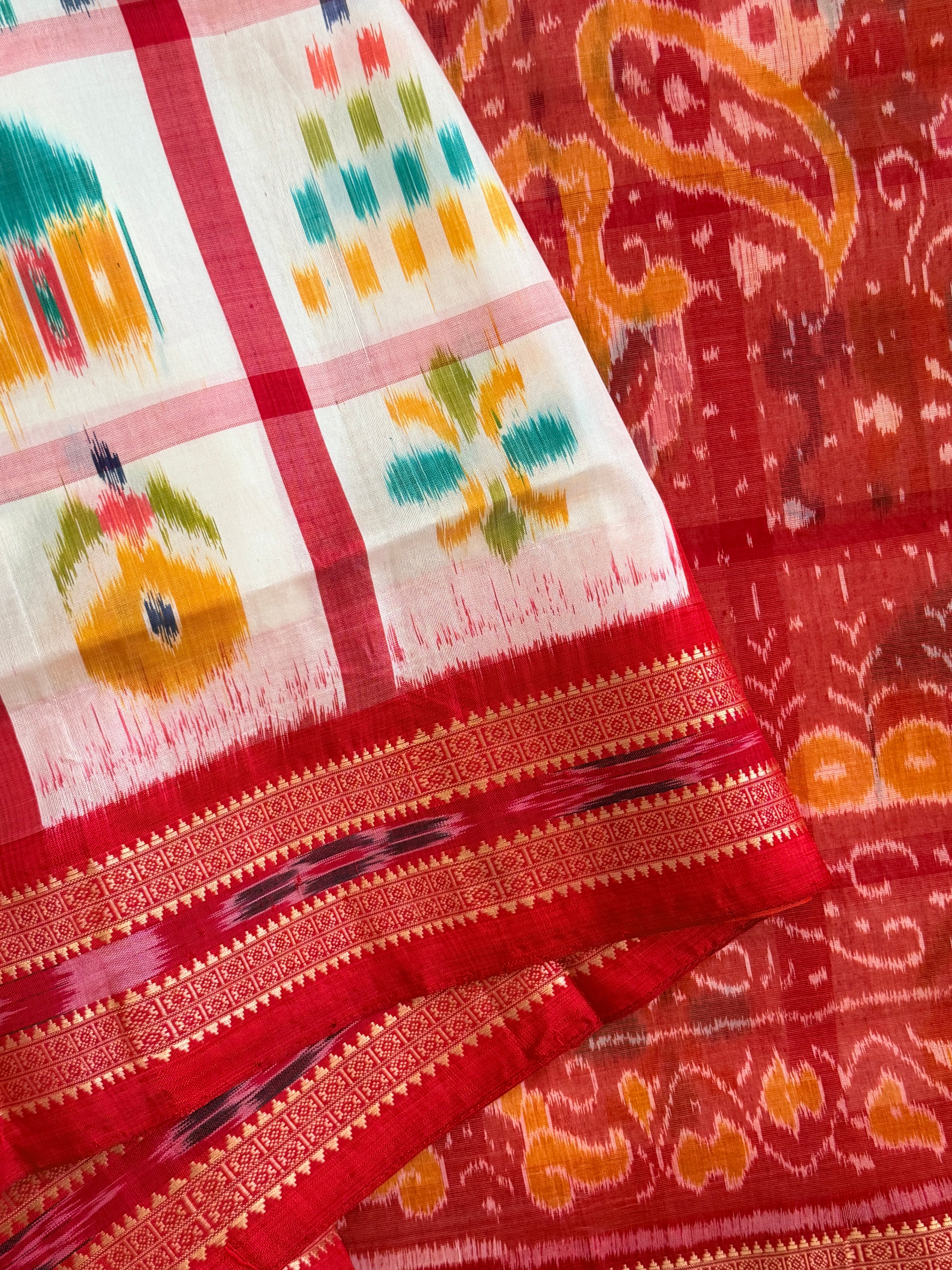 White red Nabkothi saree