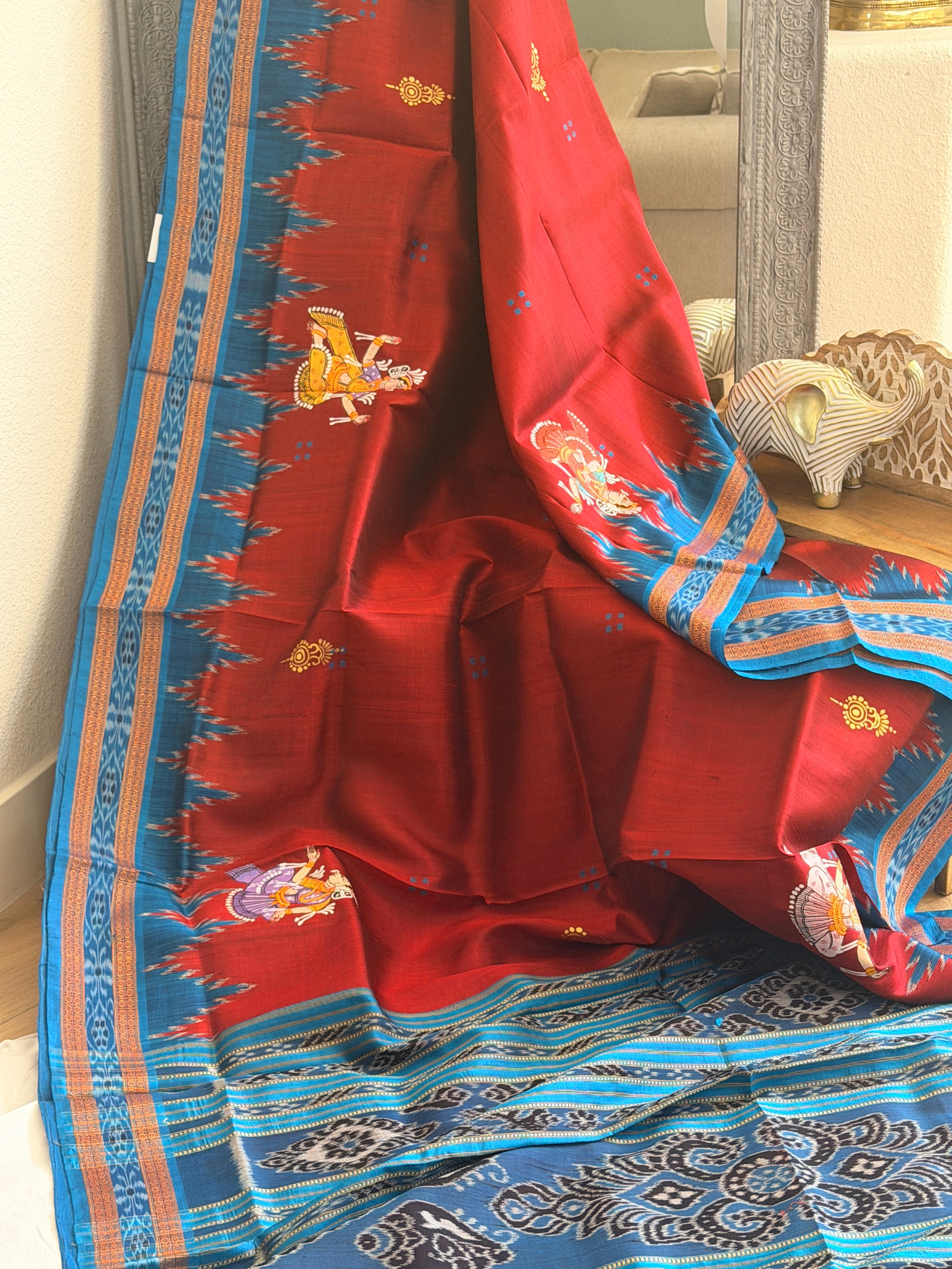 Khandua plain mini buti odisha handloom saree with pattachitra