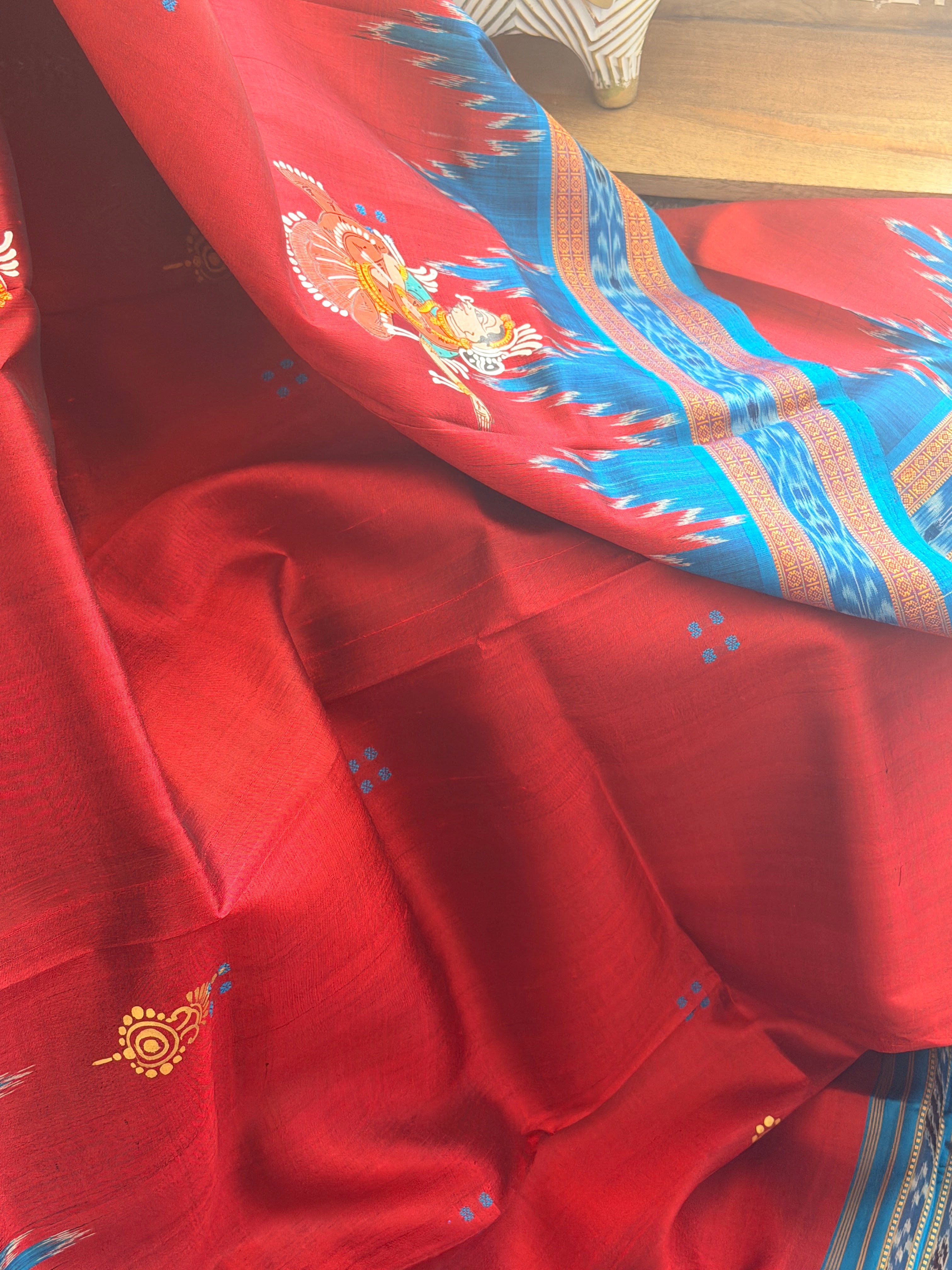 Khandua plain mini buti odisha handloom saree with pattachitra