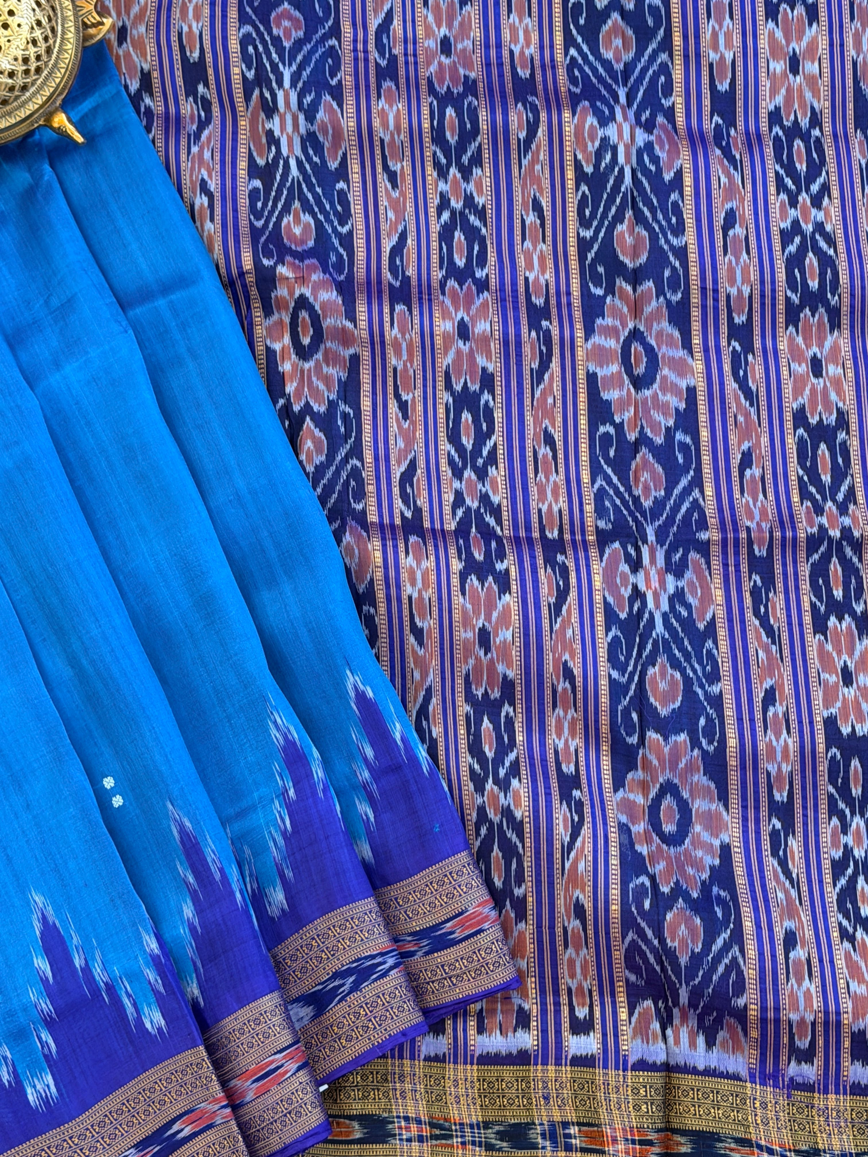 Khandua plain mini buti saree