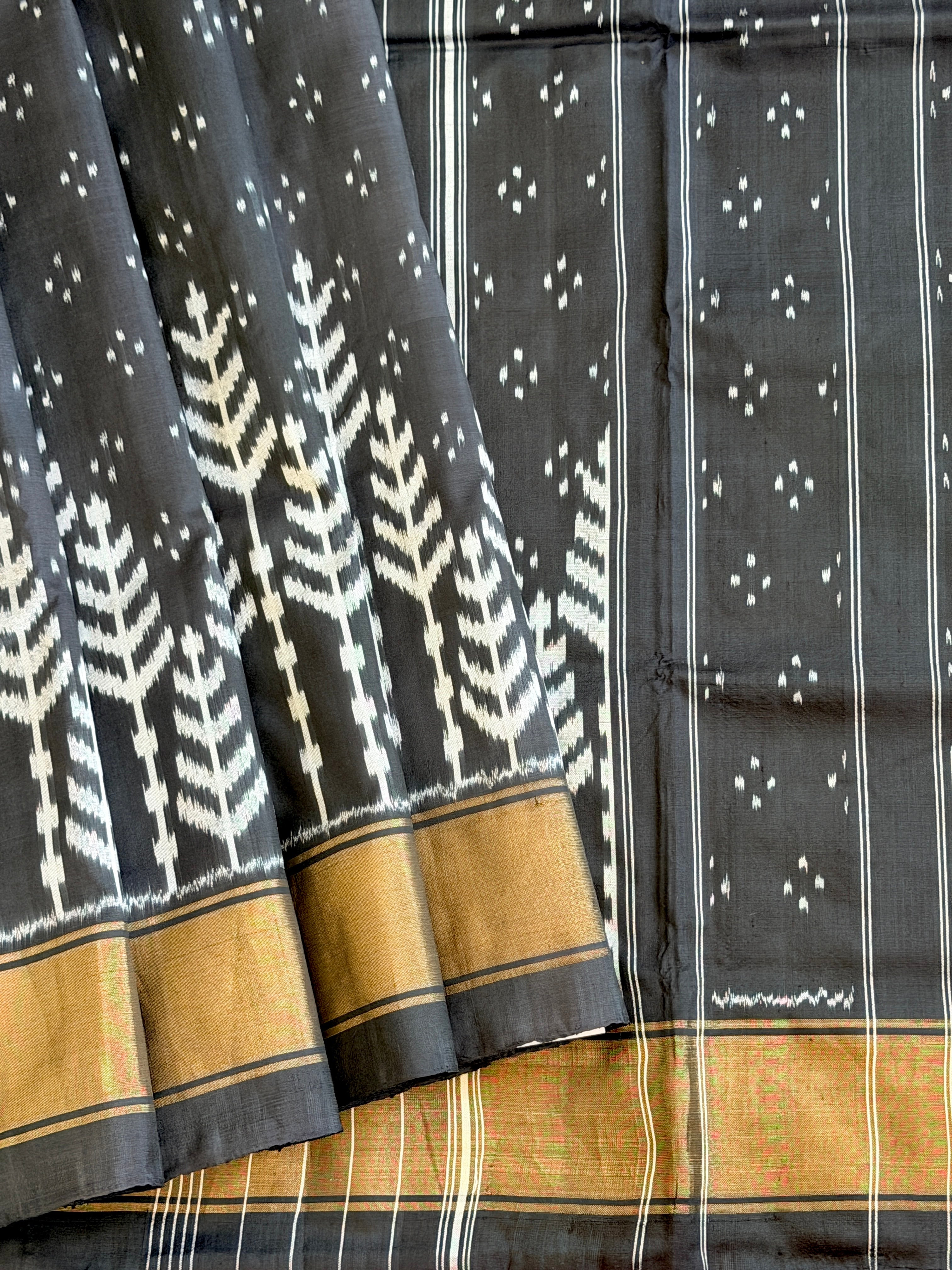 Pochumpalli Ikkat Pure Silk Handloom Saree