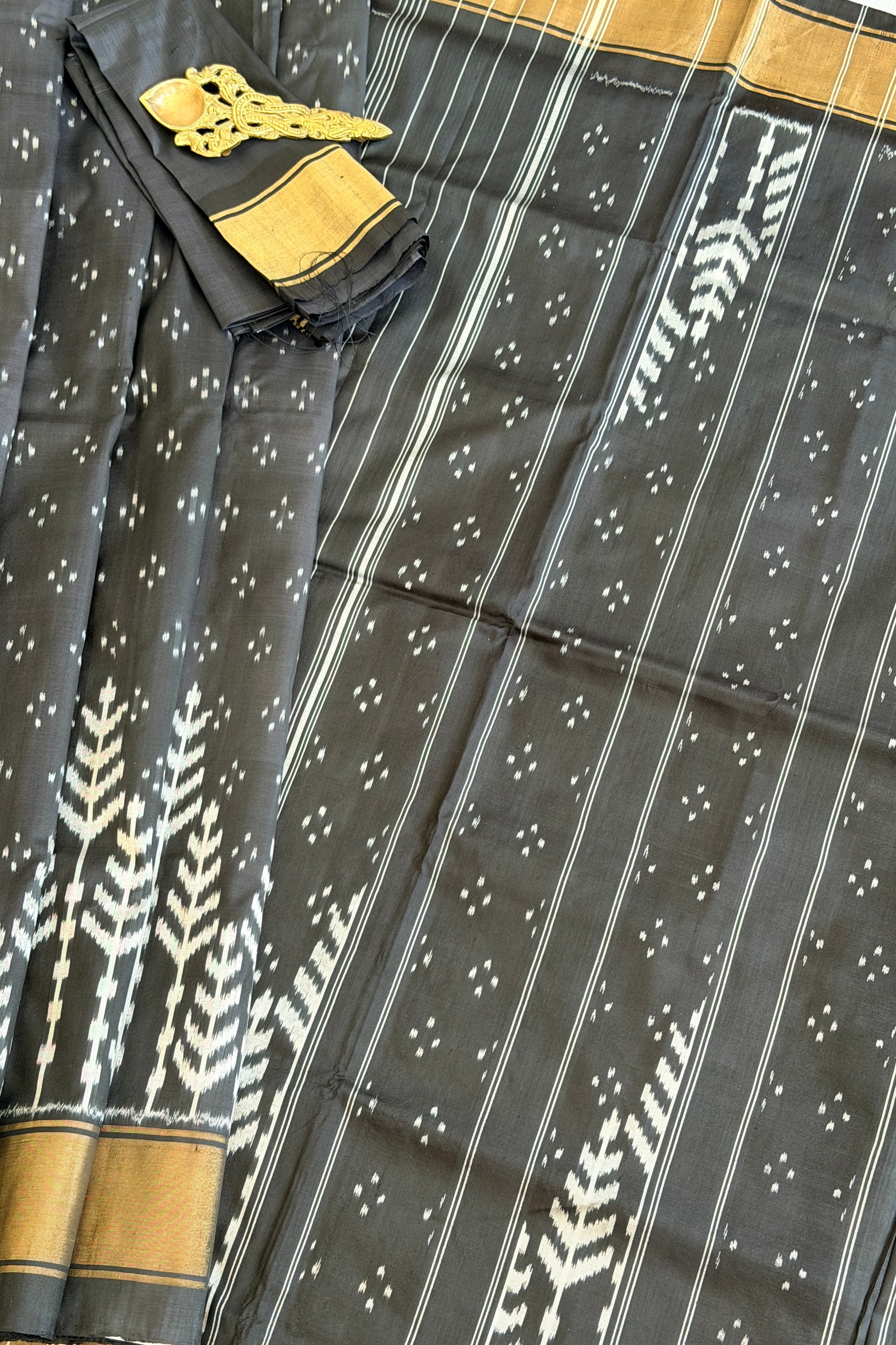 Pochumpalli Ikkat Pure Silk Handloom Saree