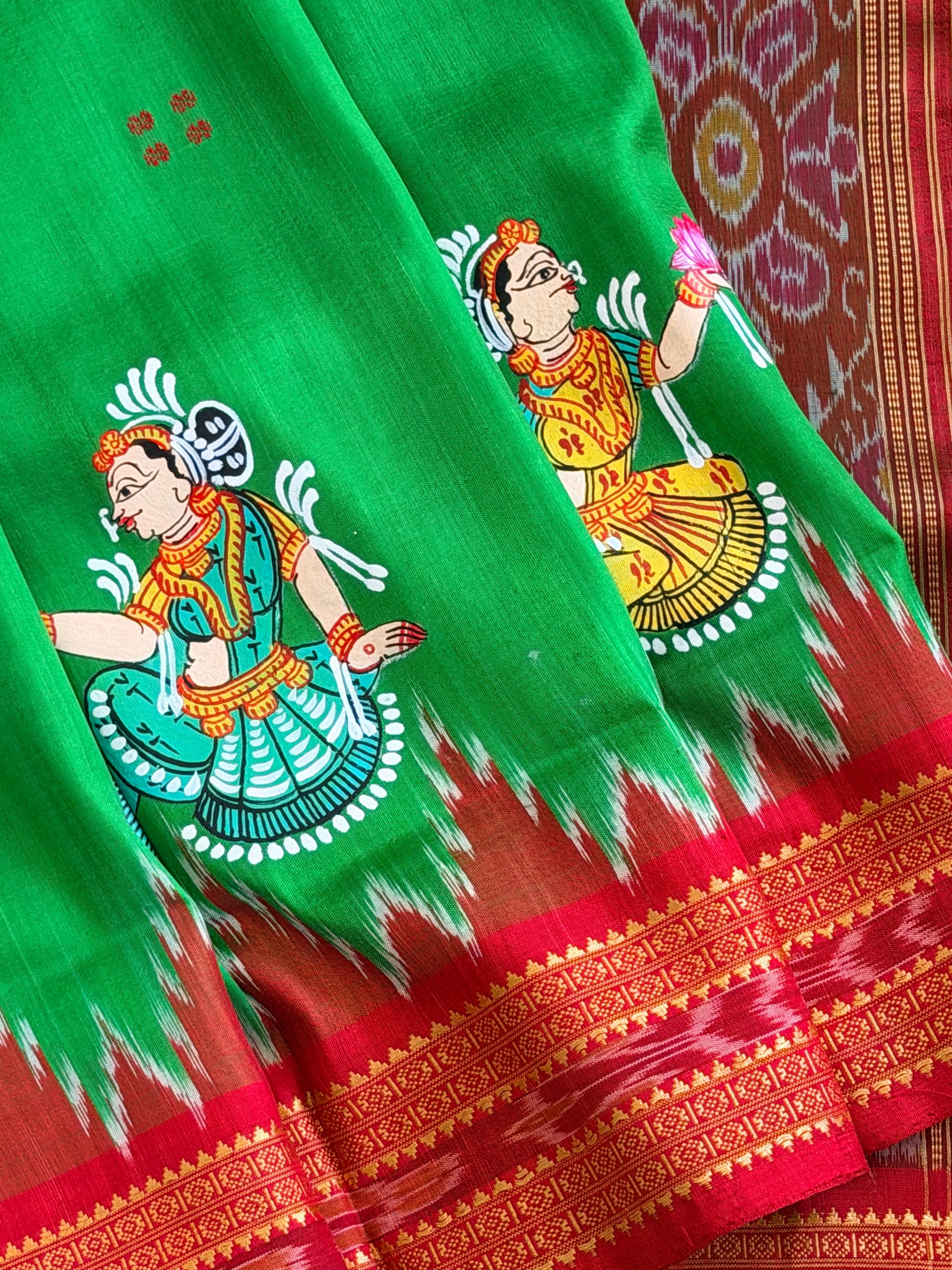 Khandua plain mini buti with pattachitra
