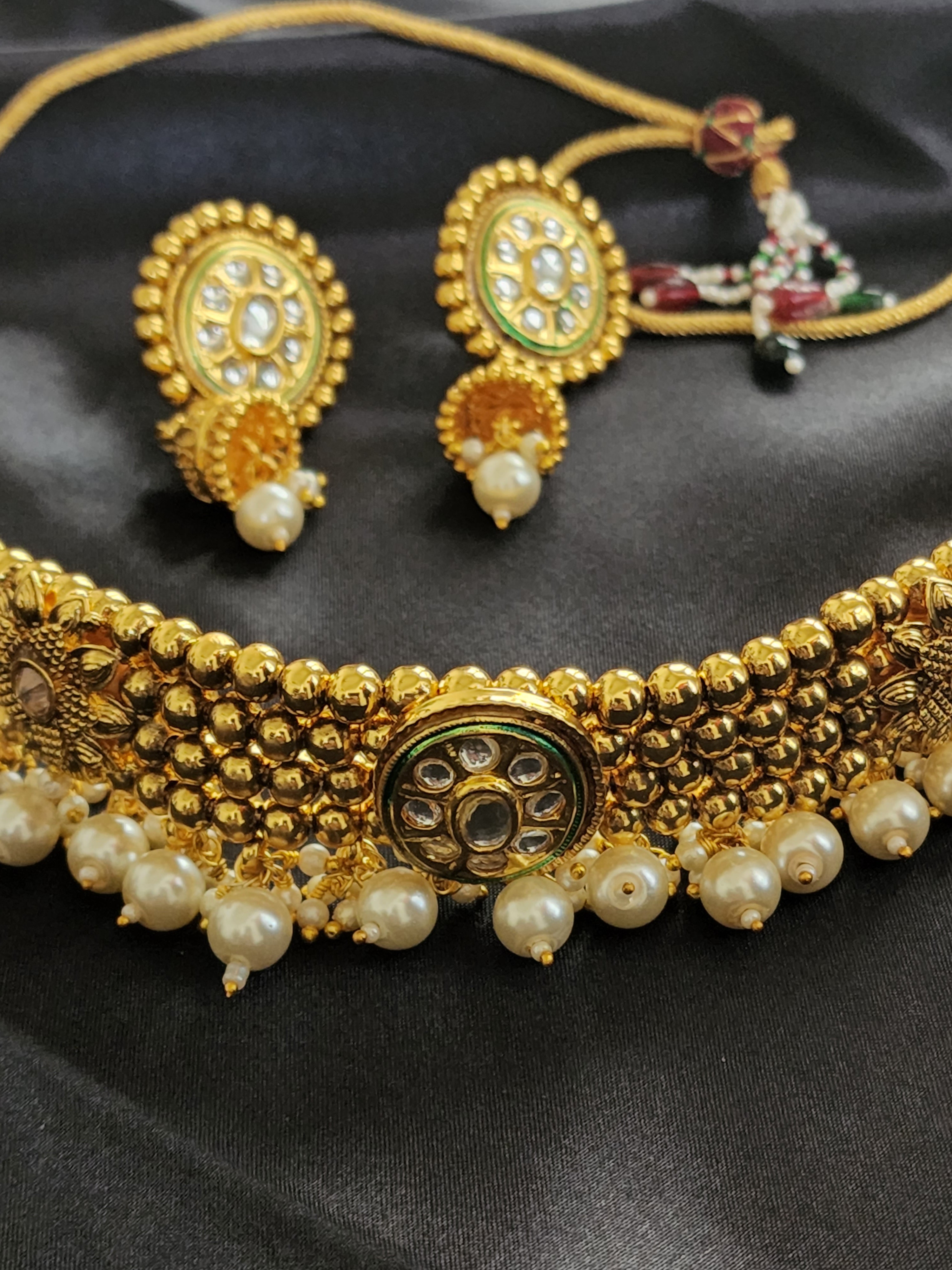 Gold plated Chokar set with earrings