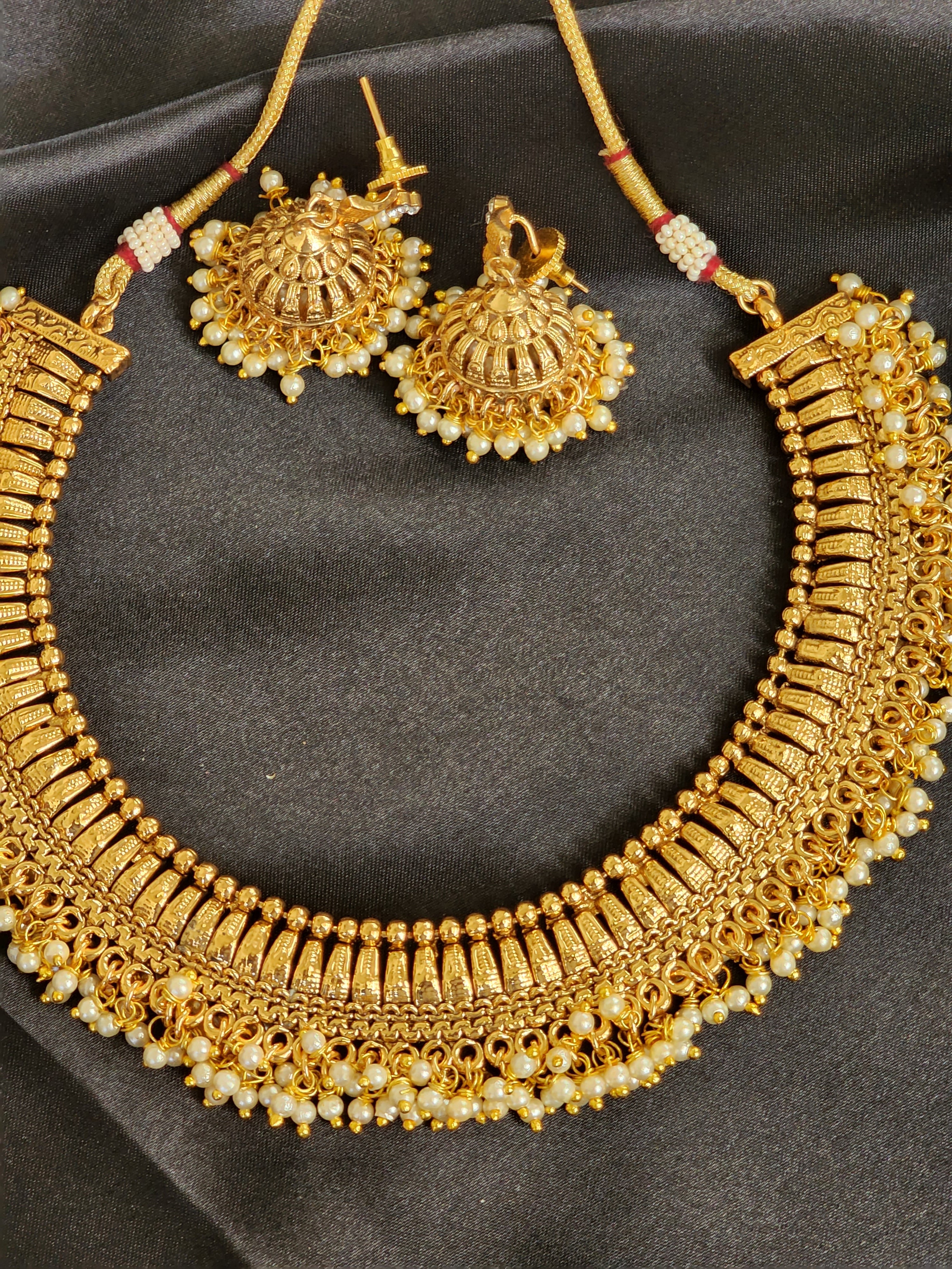 Gold plated set with earrings