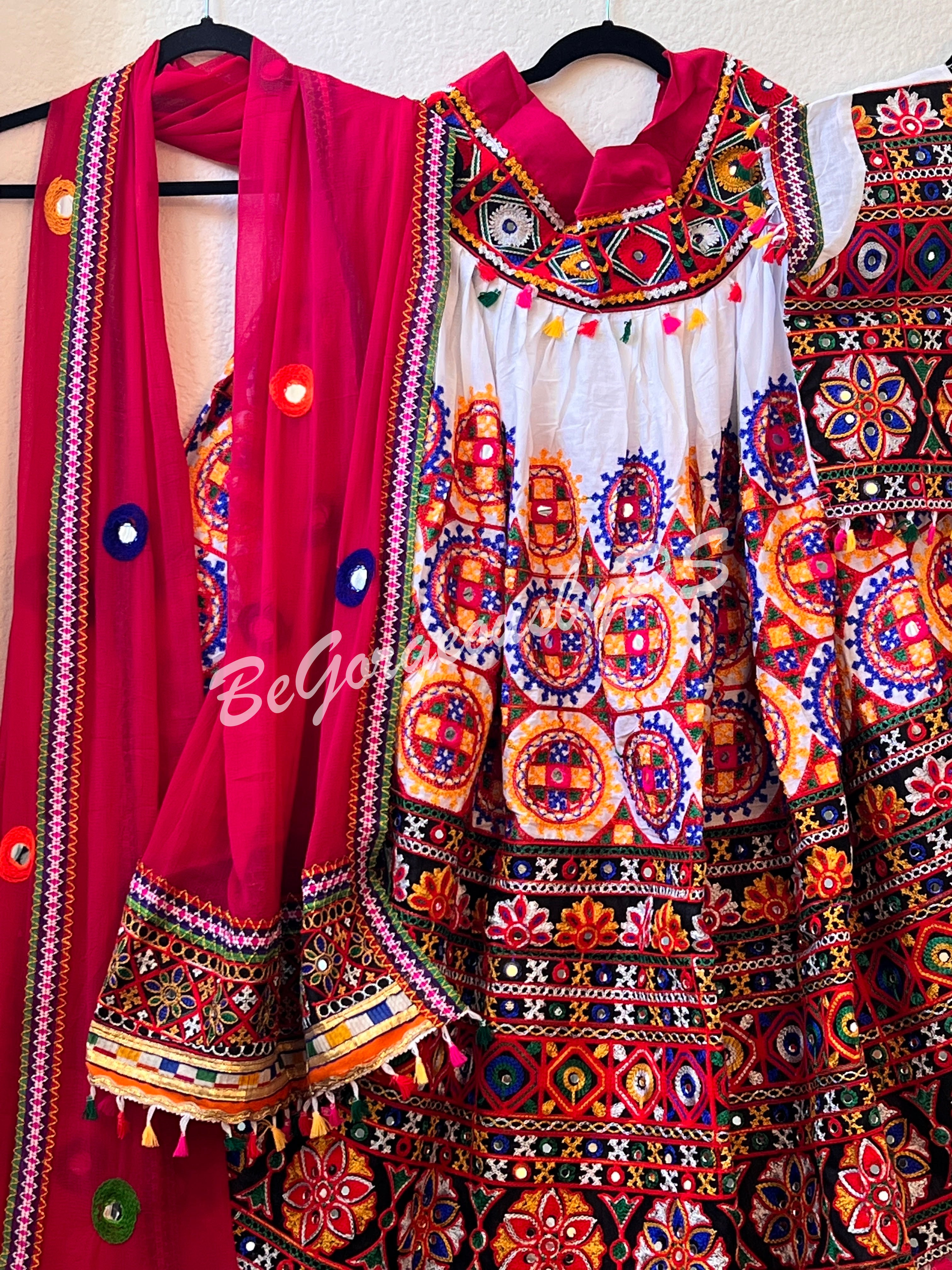 NAVRATRI LEHENGA KUTCH WORK WHITE LE-NAV-KUT-WH32