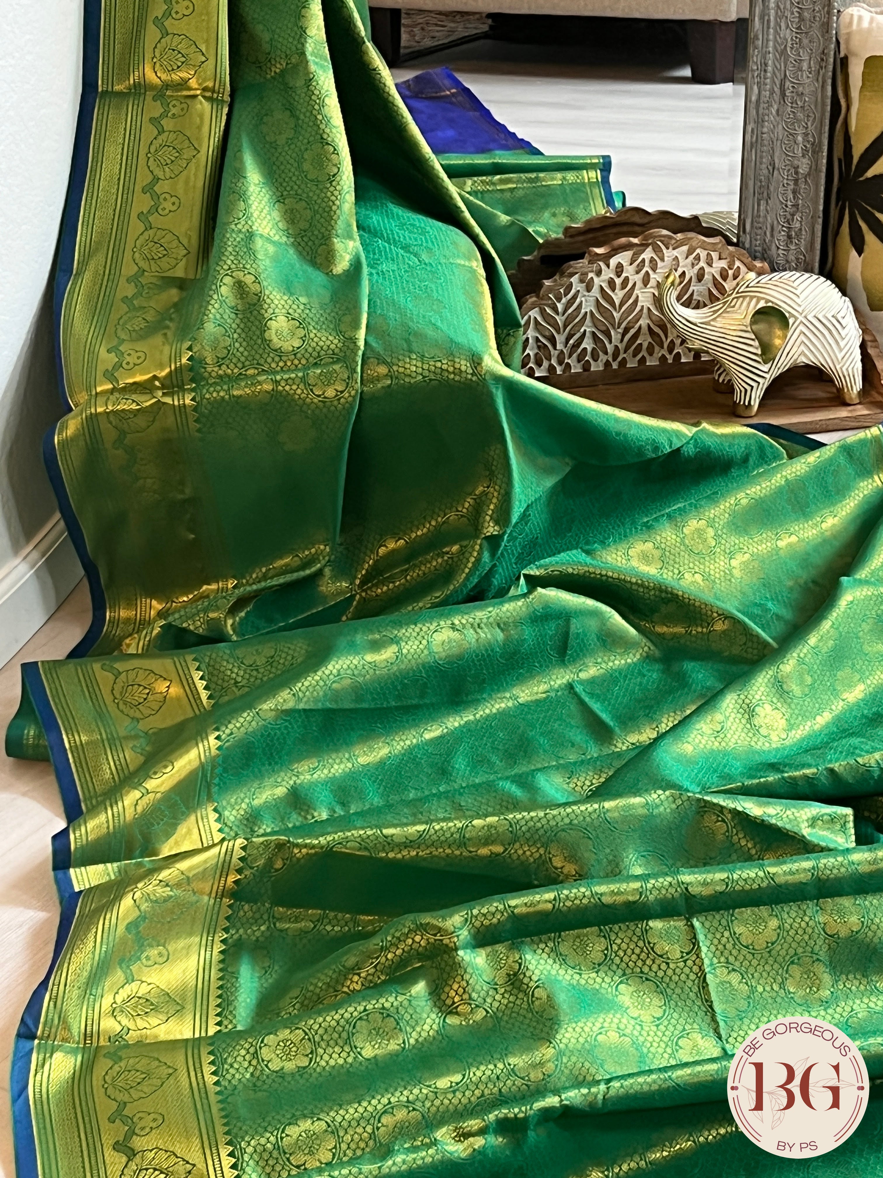 SOFT SILK SOFT SILK GREEN BLUE comes with a stitched blouse